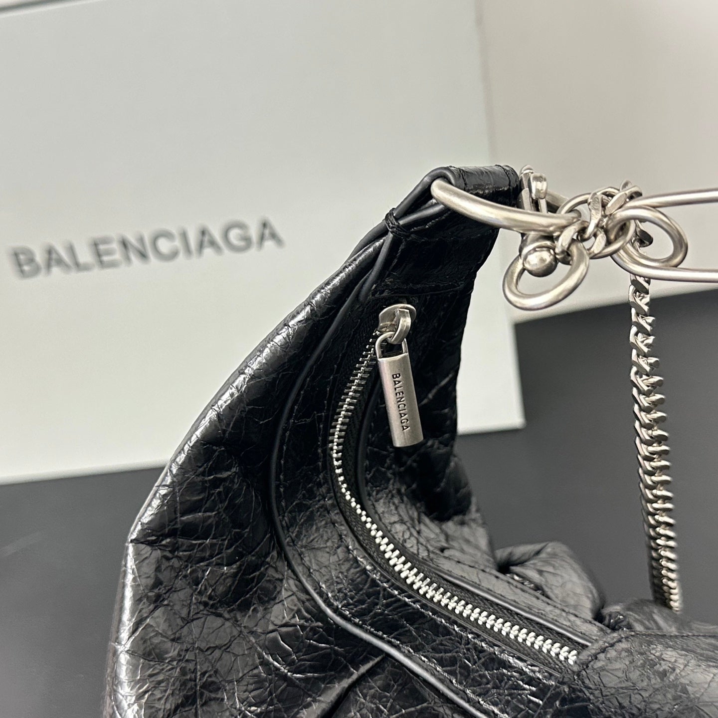 B1P36J120 Popular leather bag