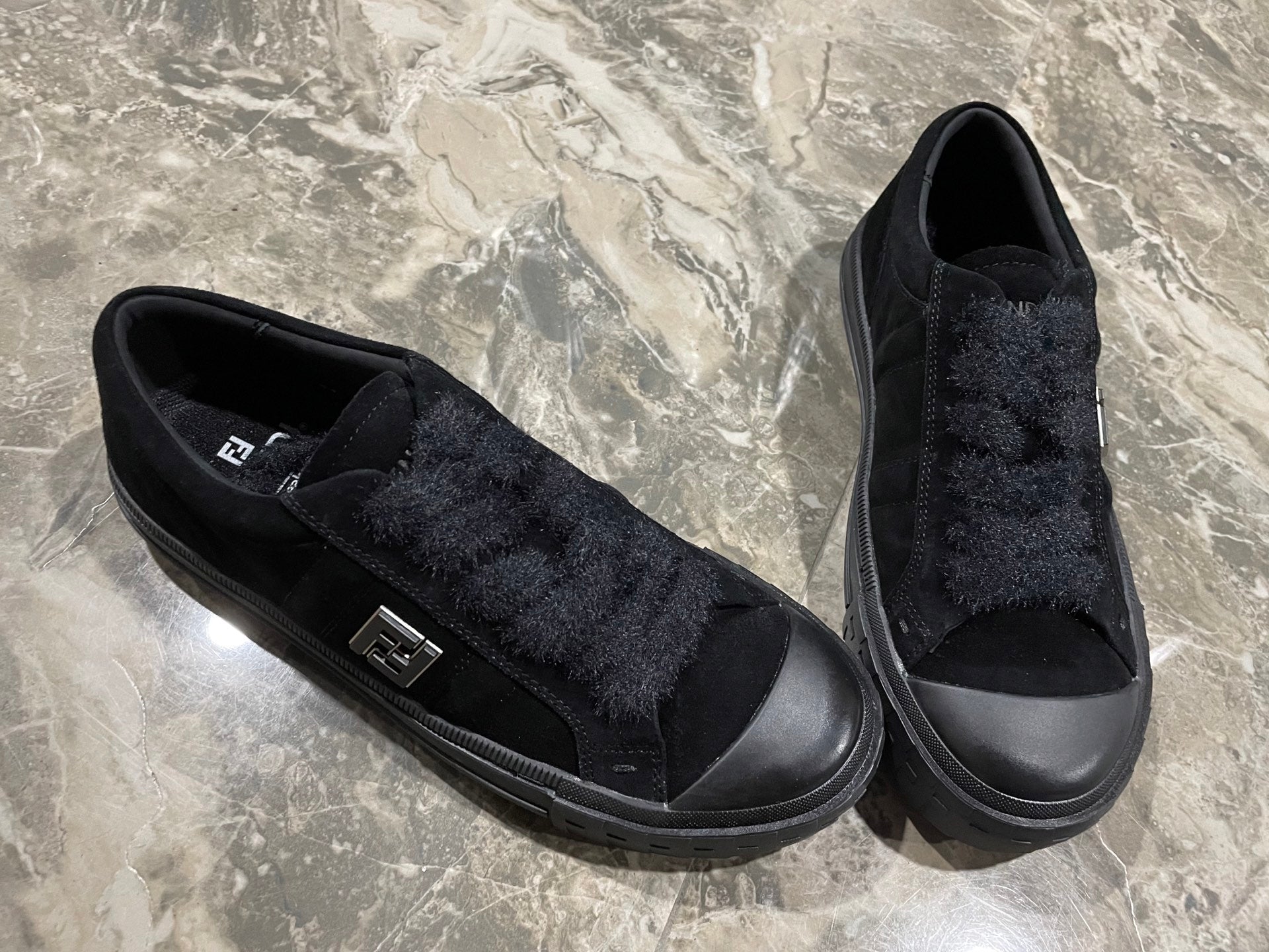 Z2Q95F141  Popular high-quality Shoes