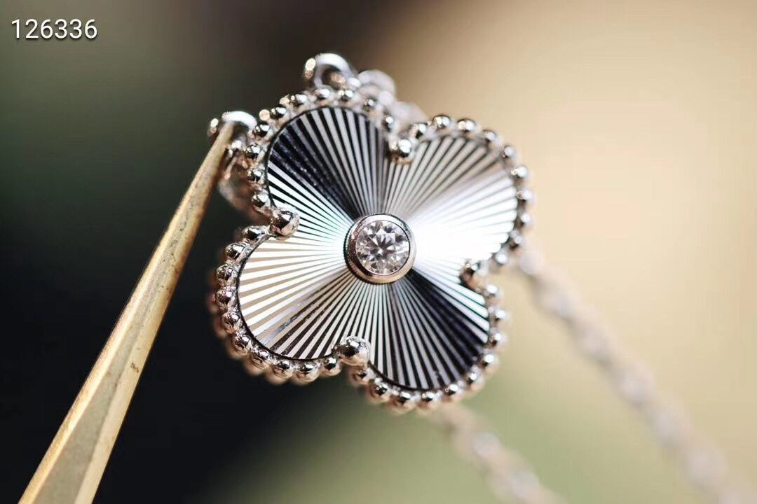 X5X63VA202X Popular rings,earrings, bracelets,necklaces