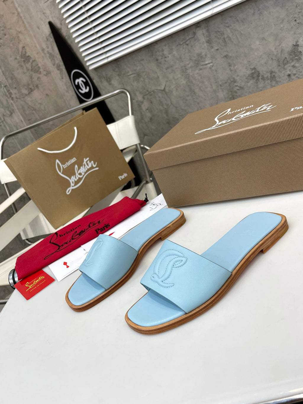 Z2XA29 Popular leather Slippers