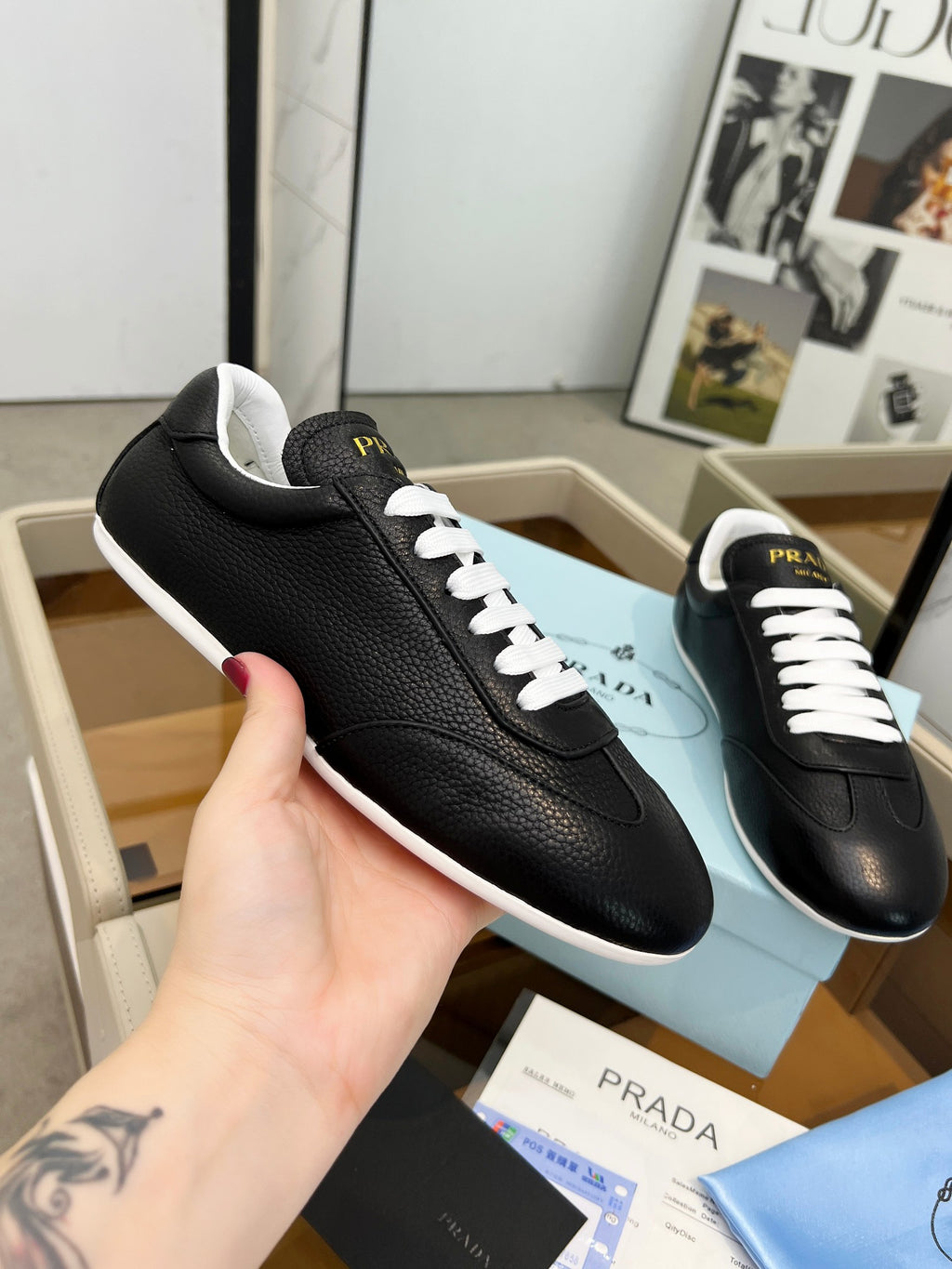 Z2Q105P253 Popular high-quality Shoes