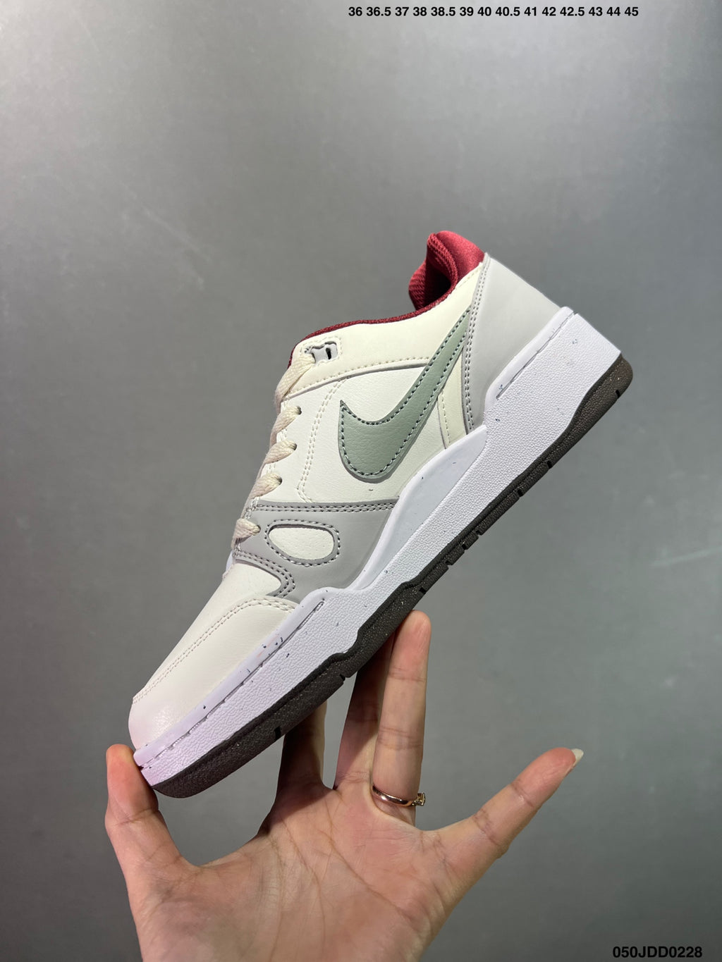 Z4Z35A65 Popular shoes (No box)