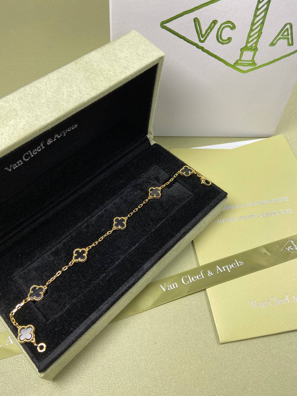 X5X94VA183K  Popular bracelets 6 flowers mini size 0.9cm flower