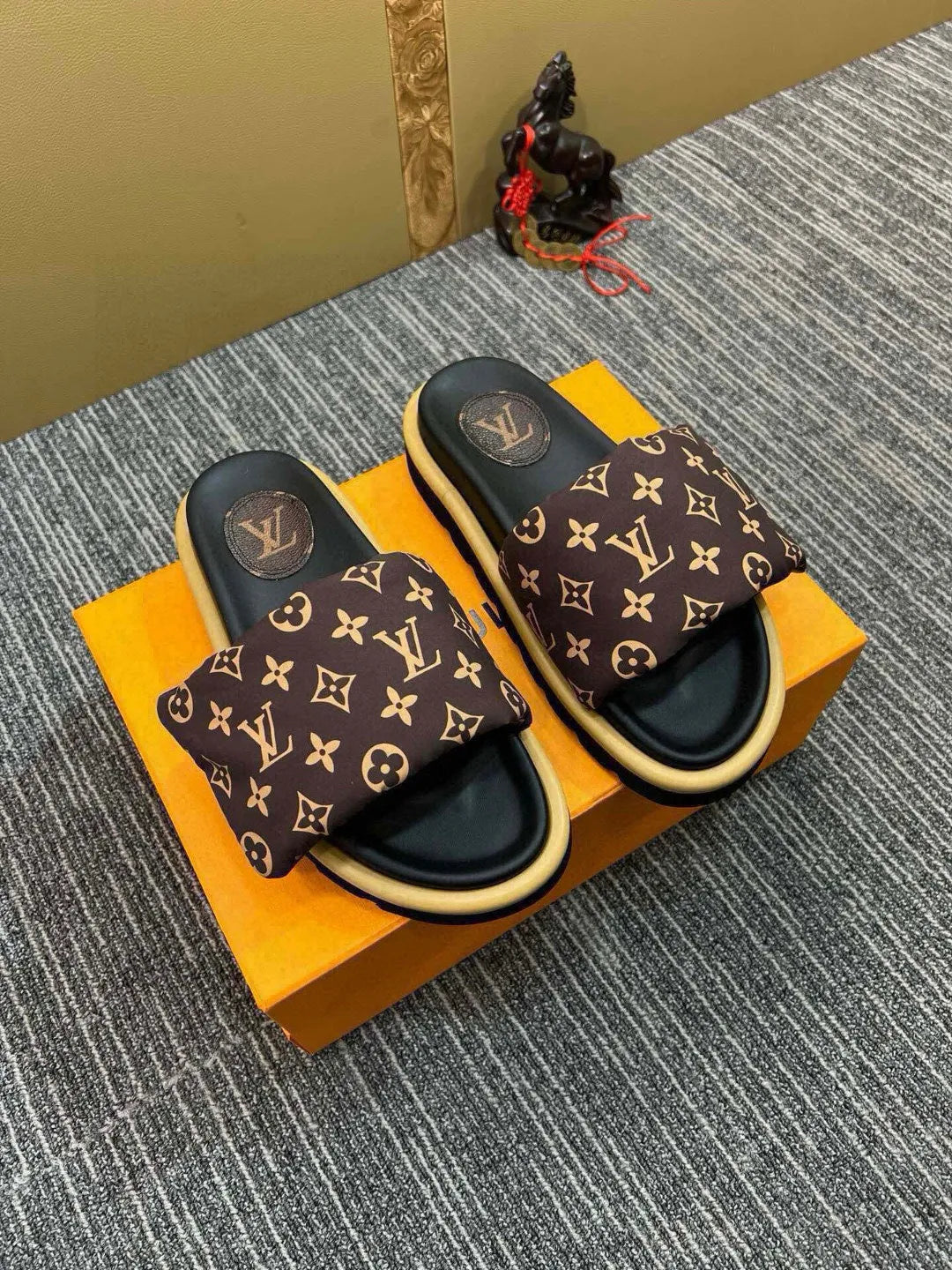 Z5QE12 Popular Slippers