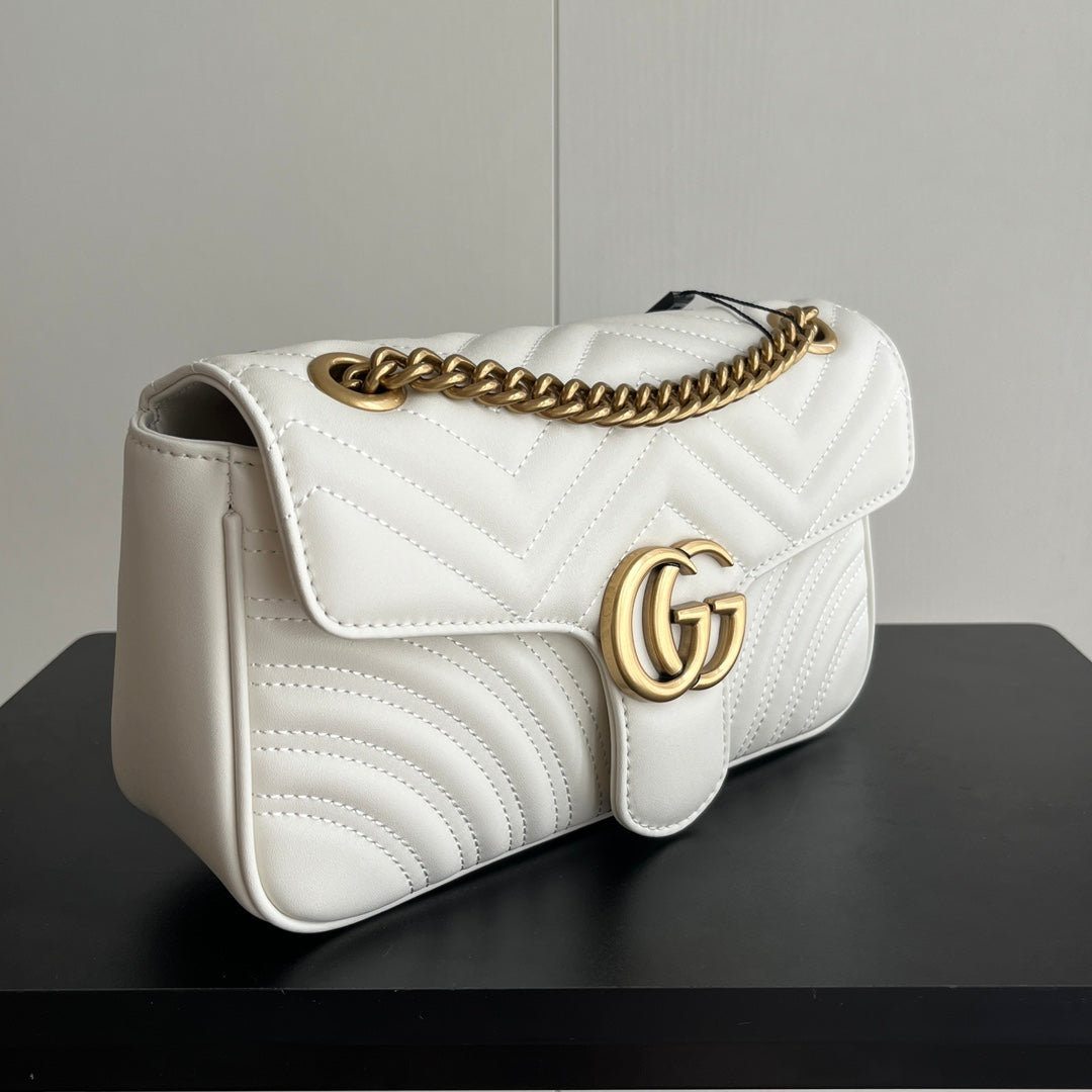 B1P36B69 Popular leather bag