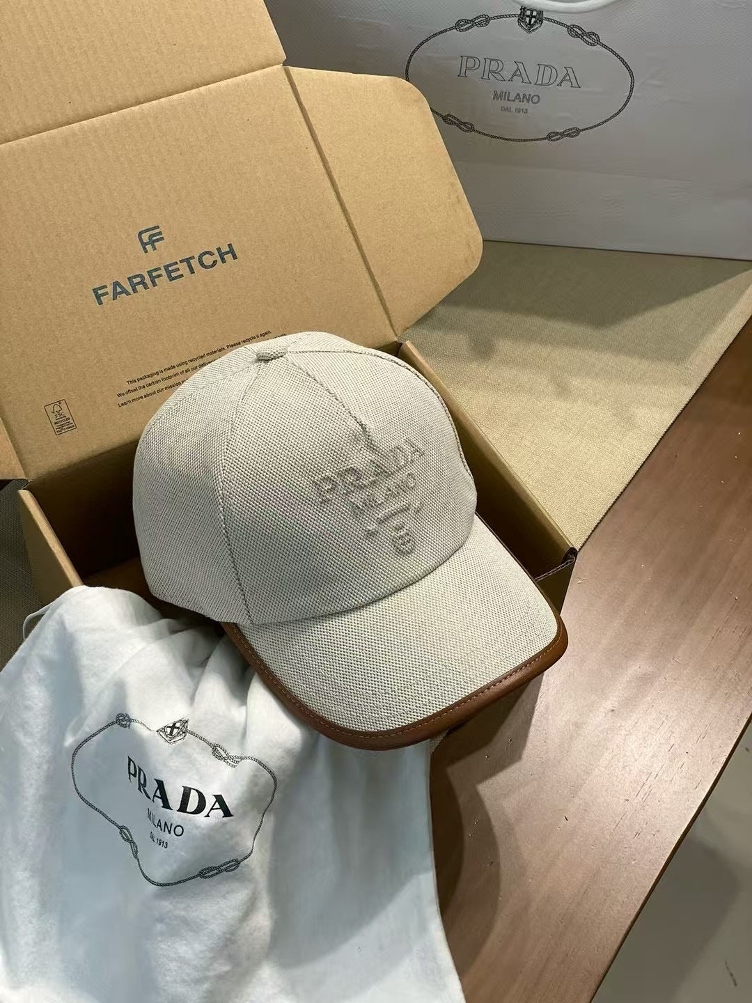 M1Q85P101 Popular hats
