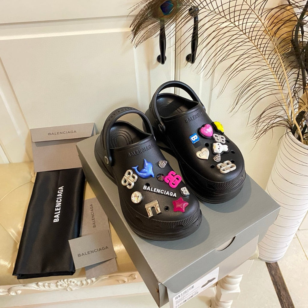 Z2Q55J56  Popular shoes