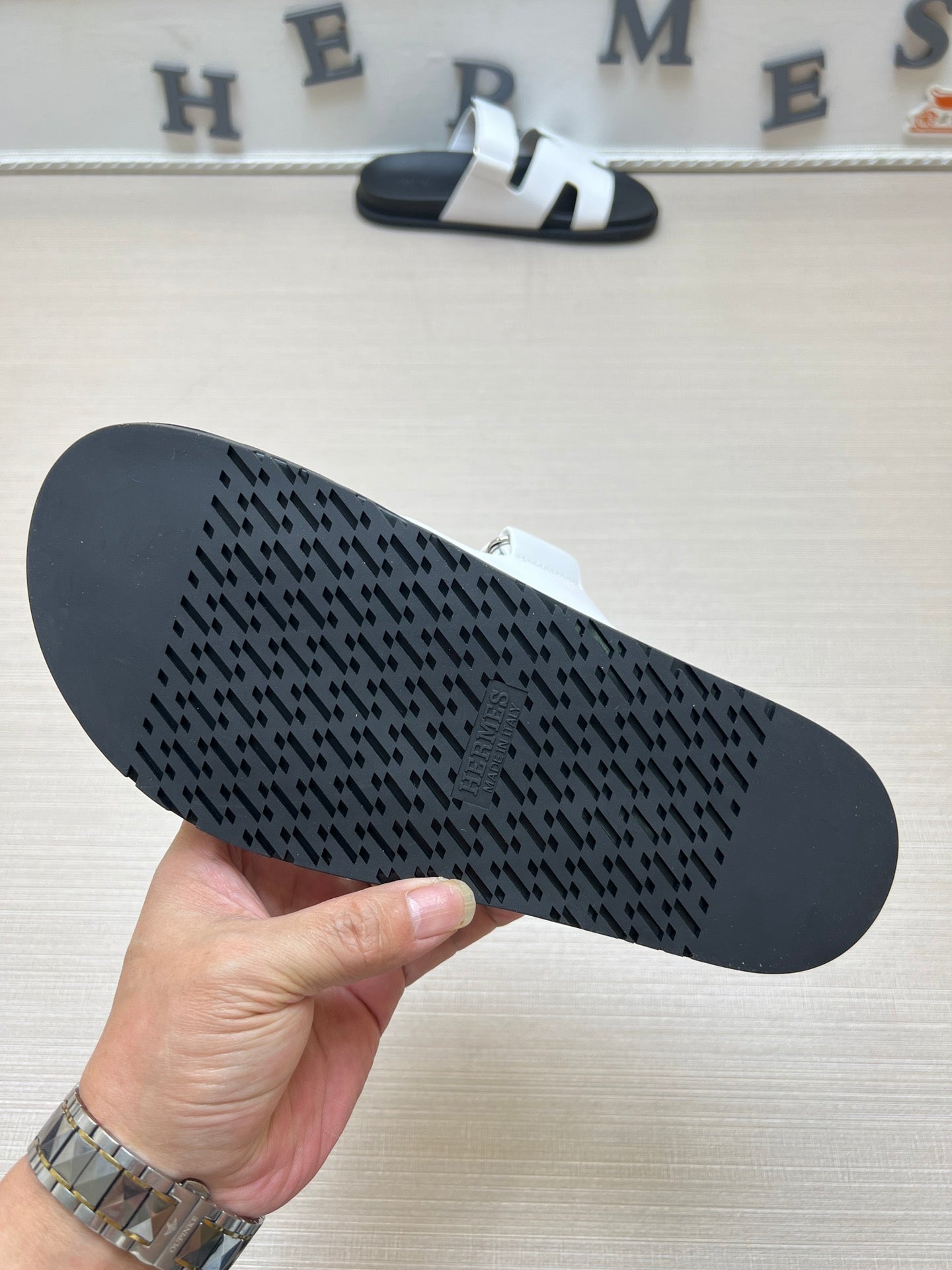 Z5R35H6  Popular Slippers shoes