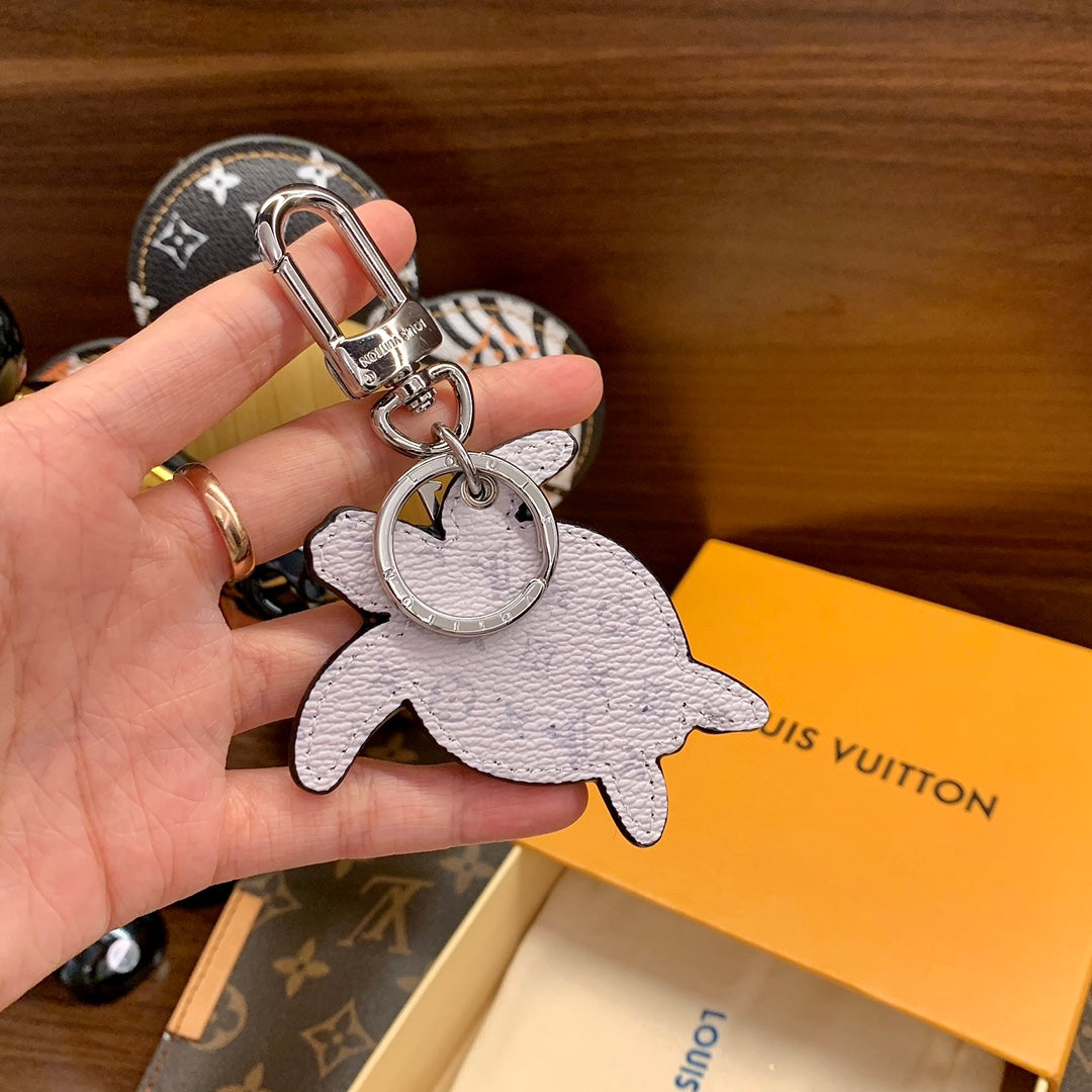 A1Q105E13 Popular bag 's charms accessories