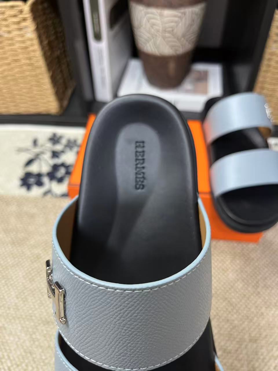 Z2P36H19 Popular high-quality leather Shoes