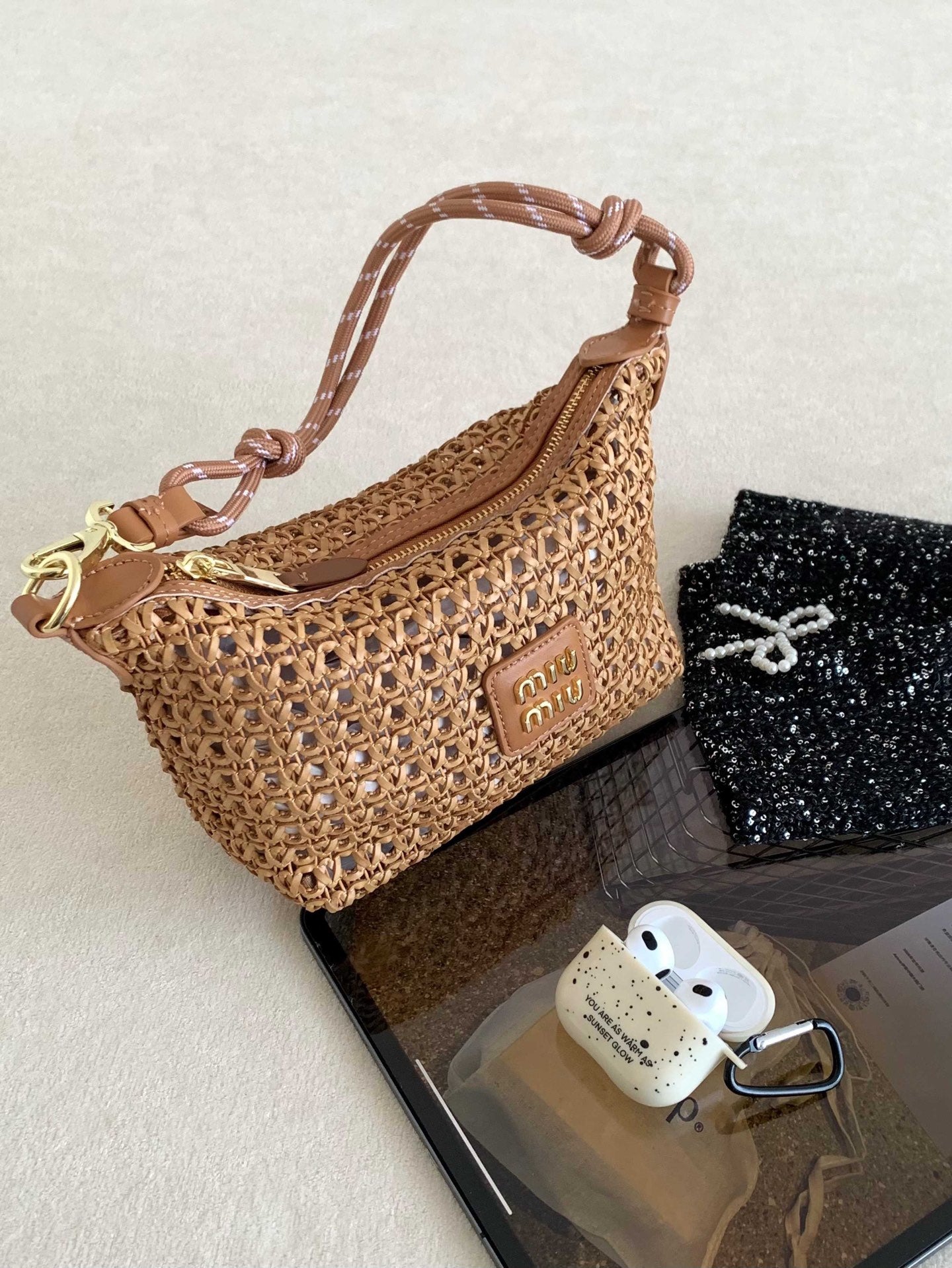 B1P36A51 Popular woven bag