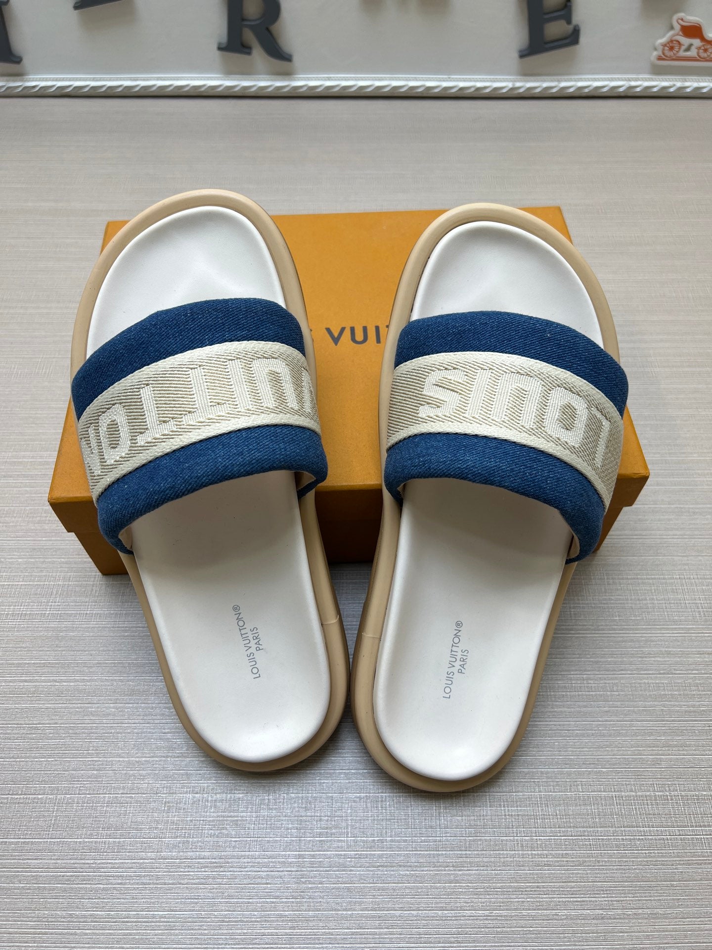 Z5Z35E301 Popular Slippers