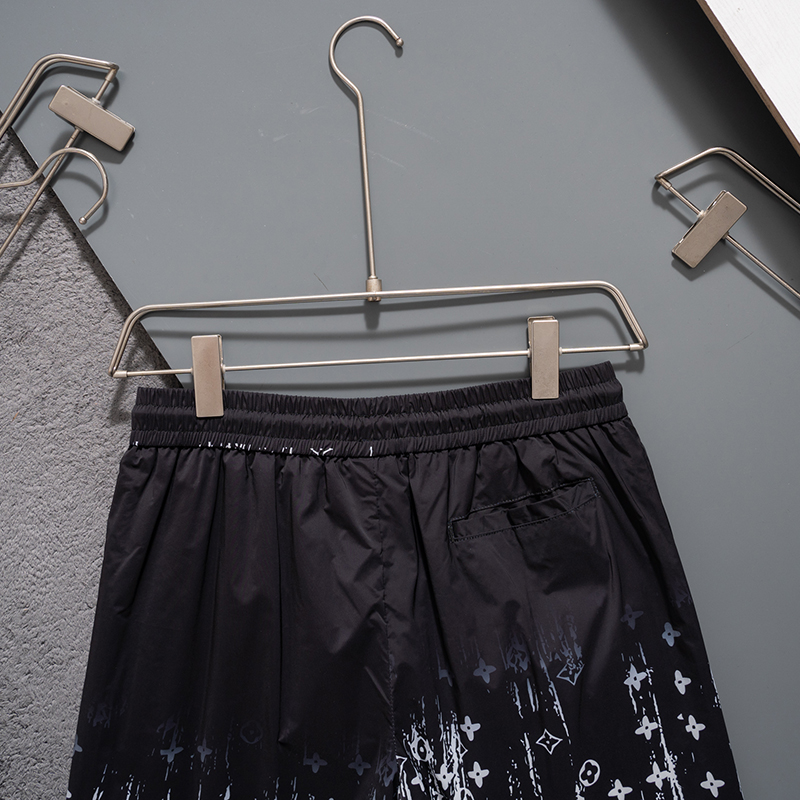 U1N36E10 Popular shorts