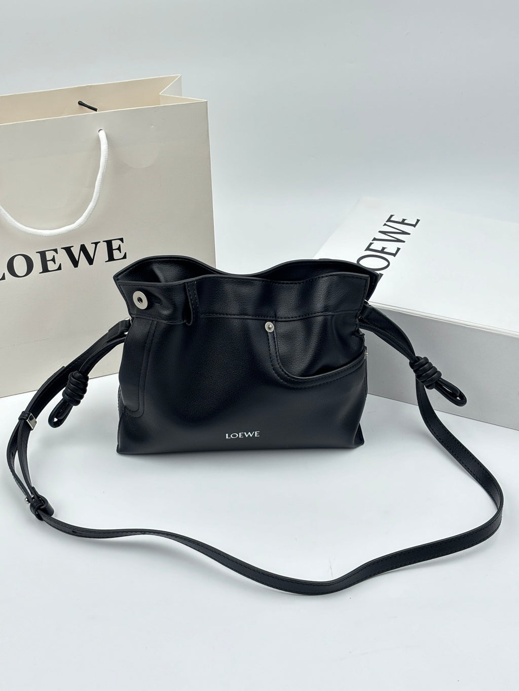 B1P36A47 Popular leather bag