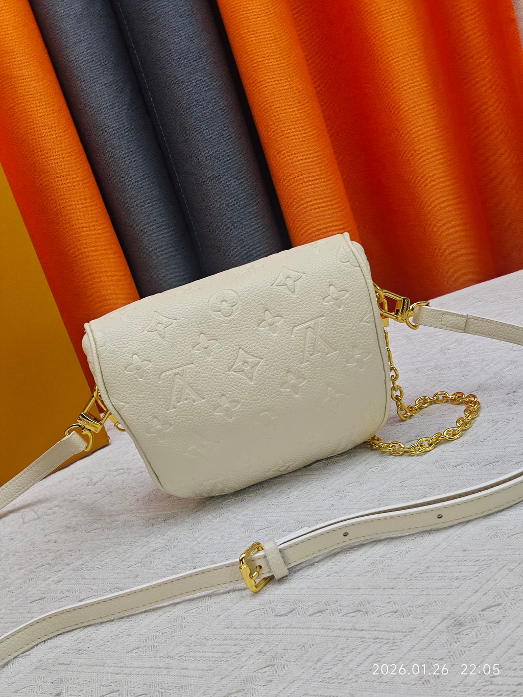 B1P46E73 Popular  bag