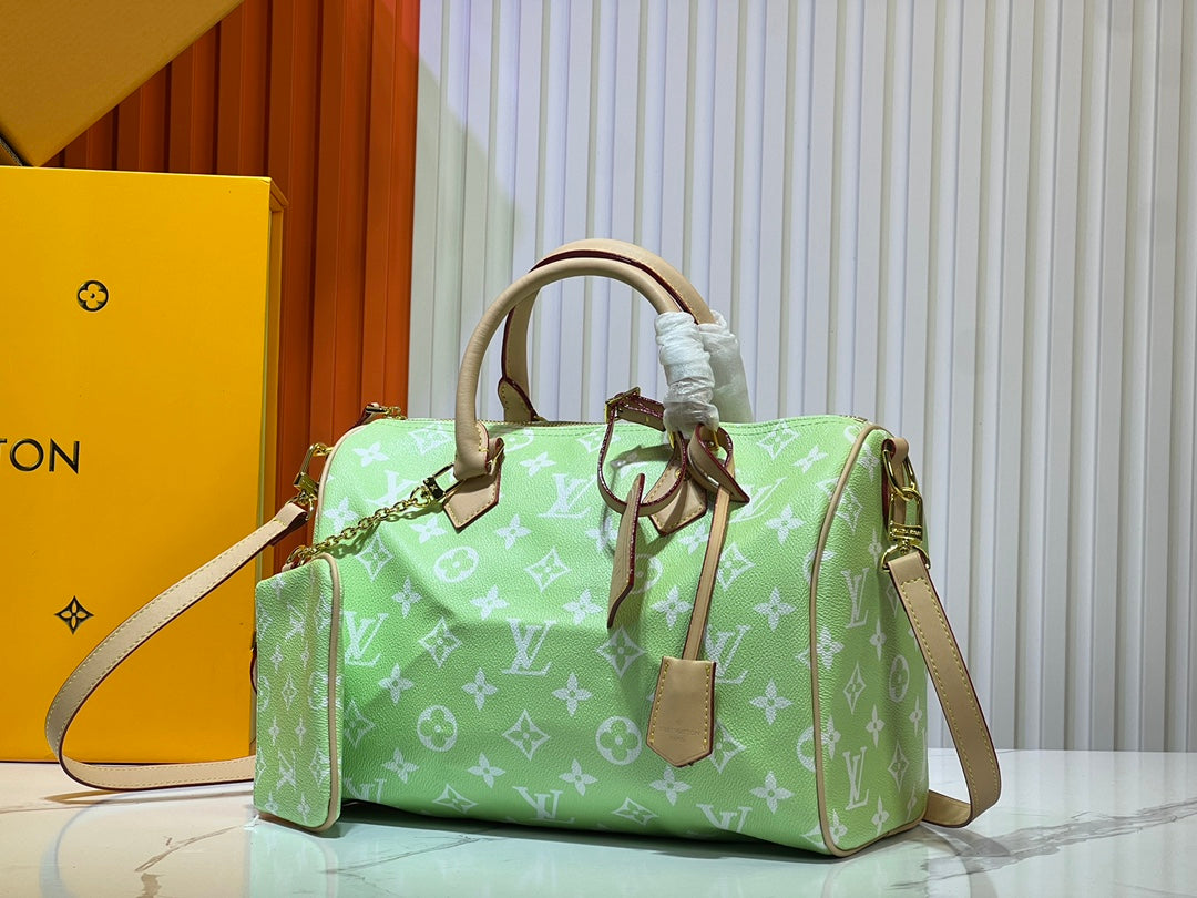 B1X55E17 Popular  leather bag