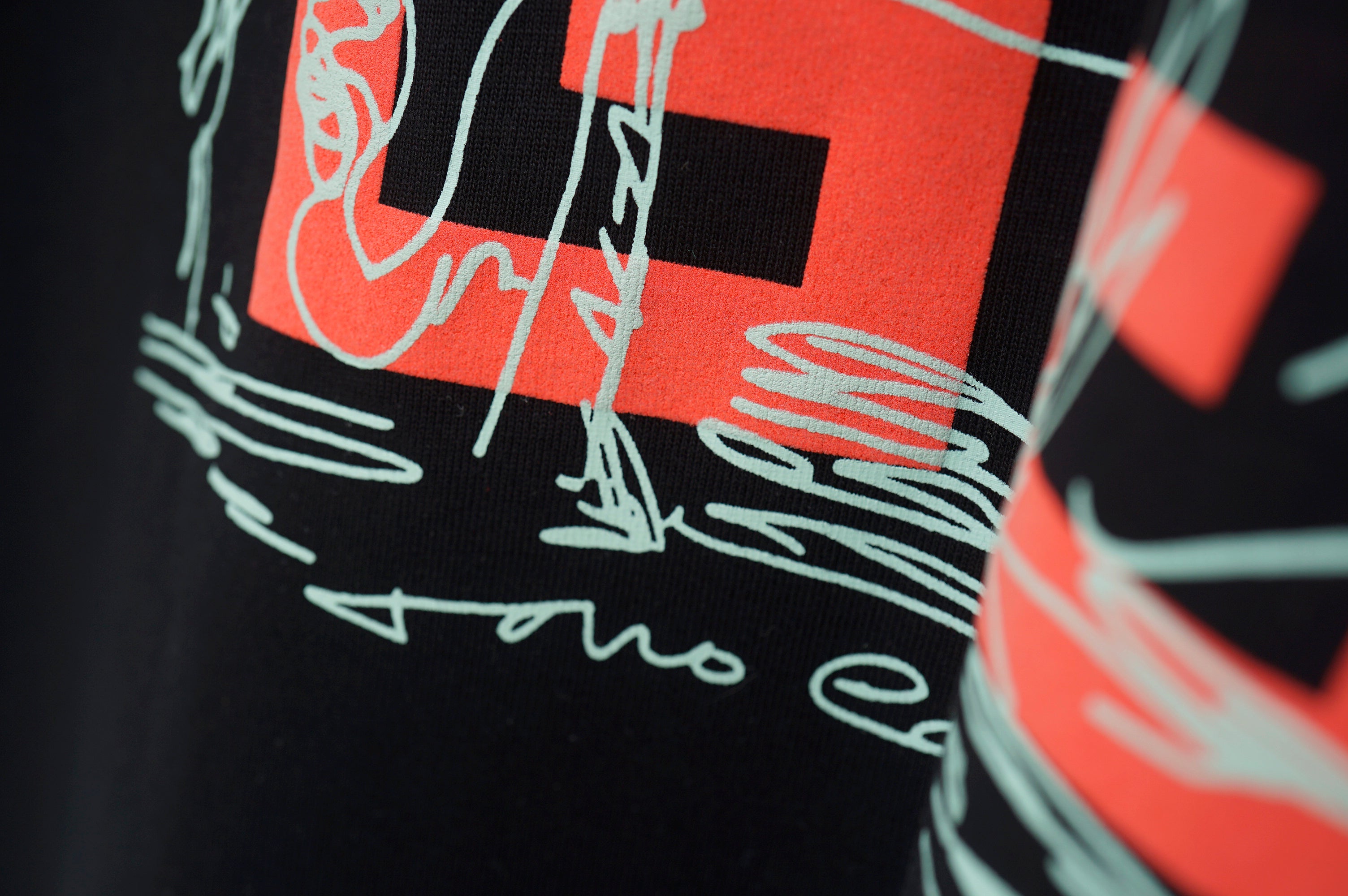 U1R76A5 Popular T-shirts