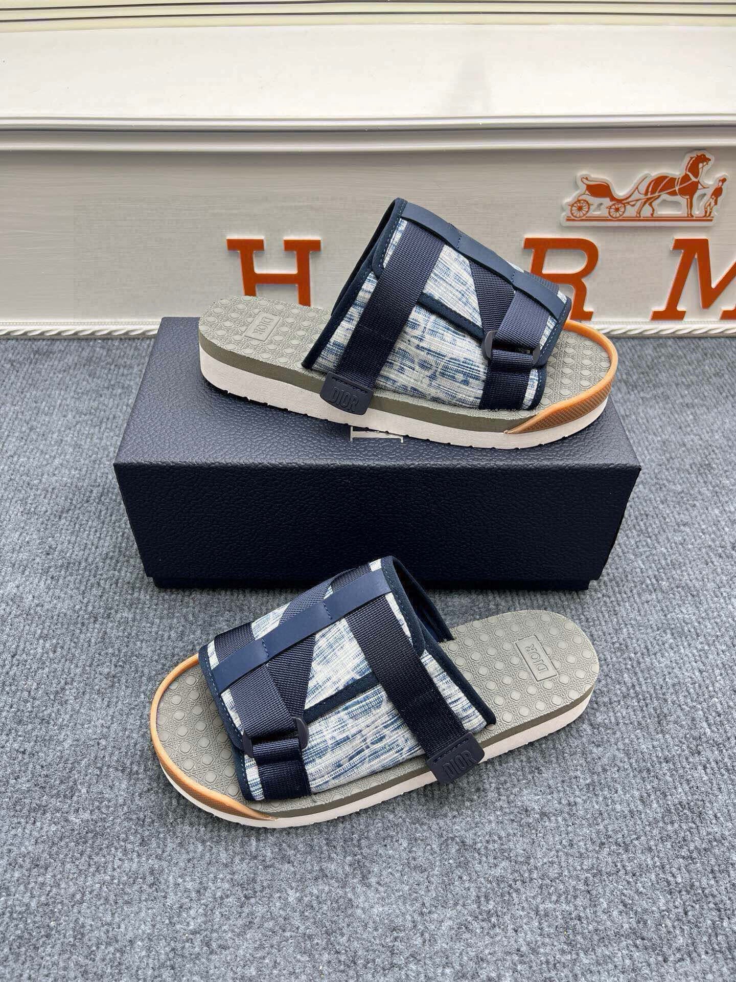 Z5Z35D305 Popular Slippers