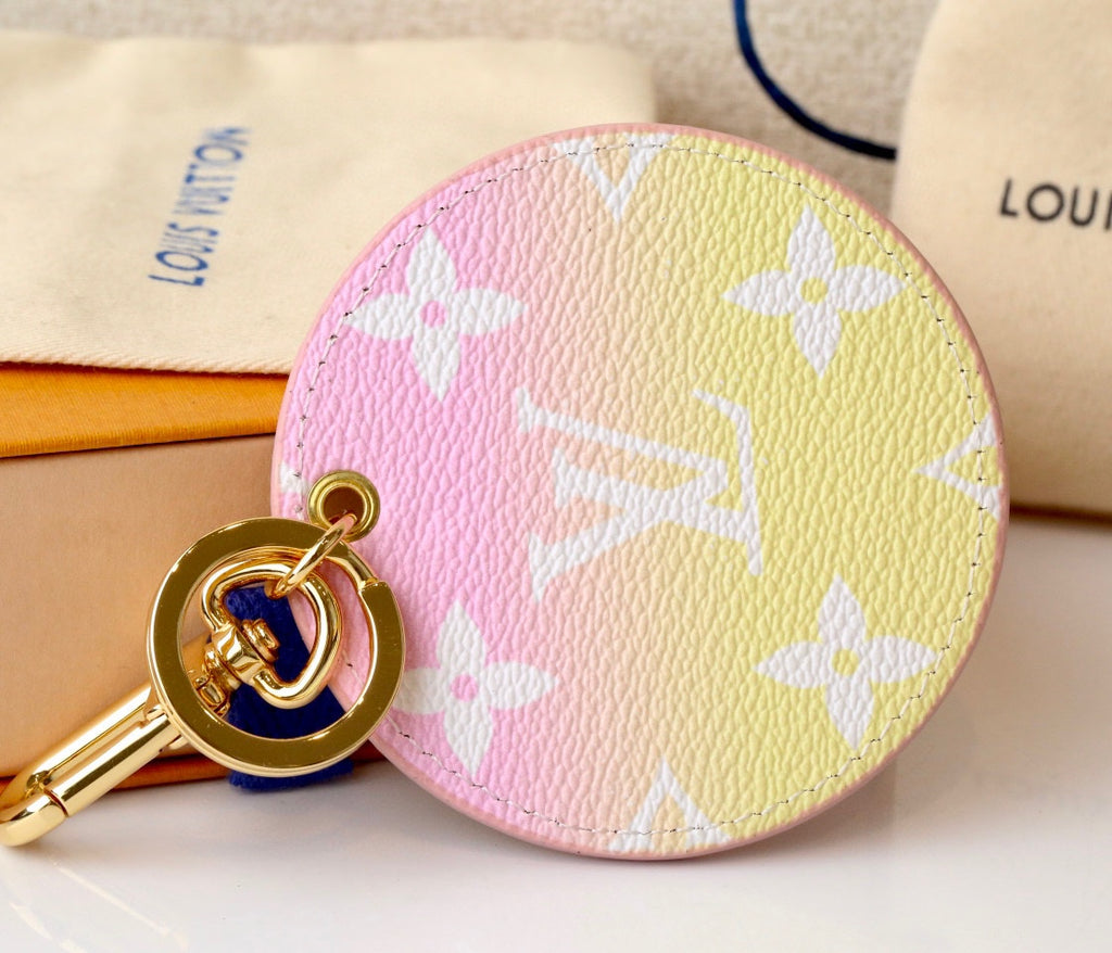A1Q105E21 Popular bag 's charms accessories