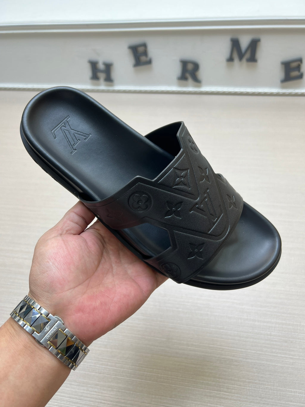 Z5ZE66 Popular slippers
