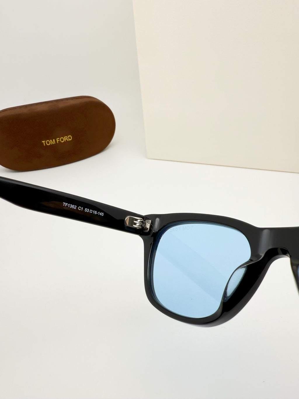 T1N36A77 Popular Sunglasses