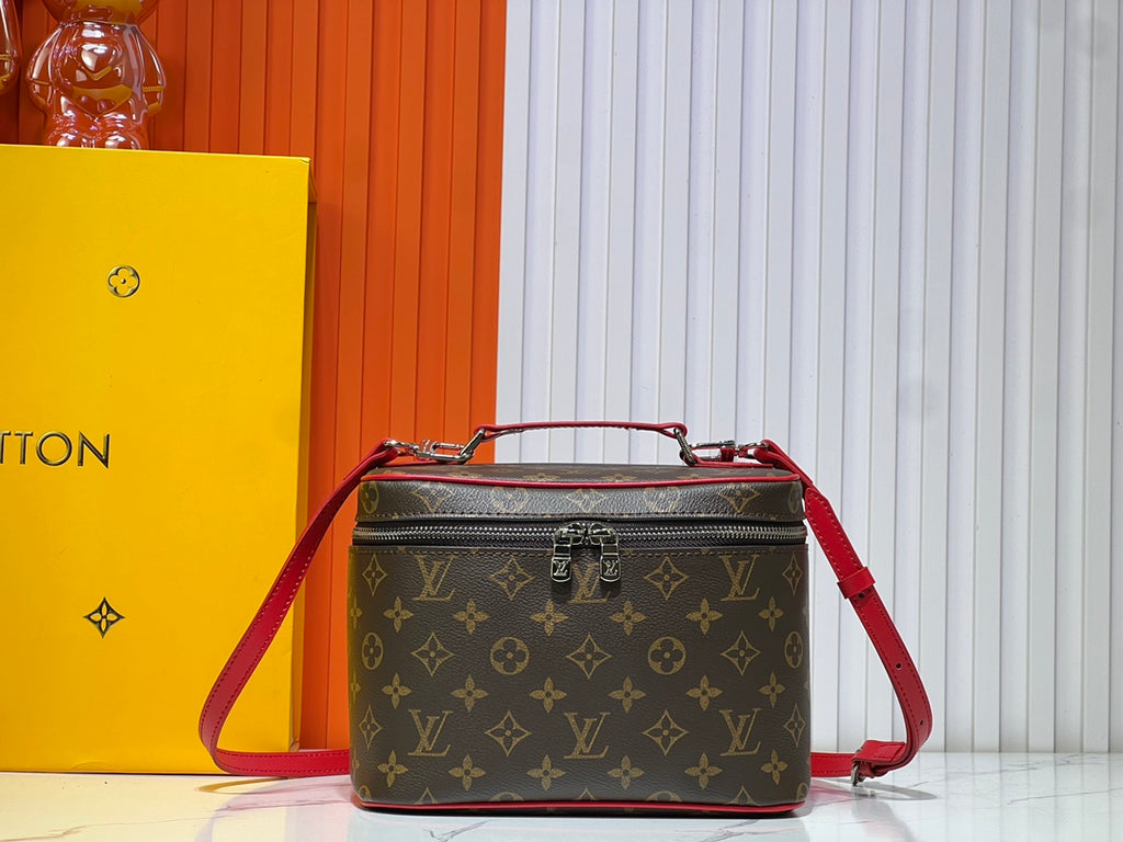 B1X45E10 Popular  leather bag