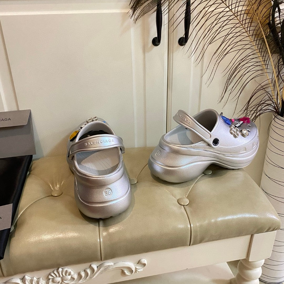 Z2Q55J56  Popular shoes