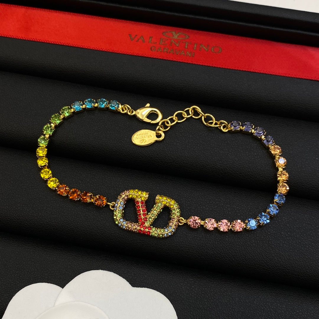 X1Q85VL428X Popular Necklaces. Bracelets. Earrings