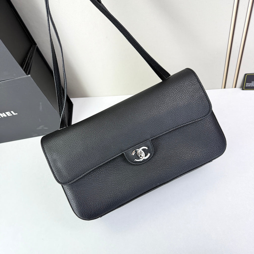 B1R76C35 Popular leather bag