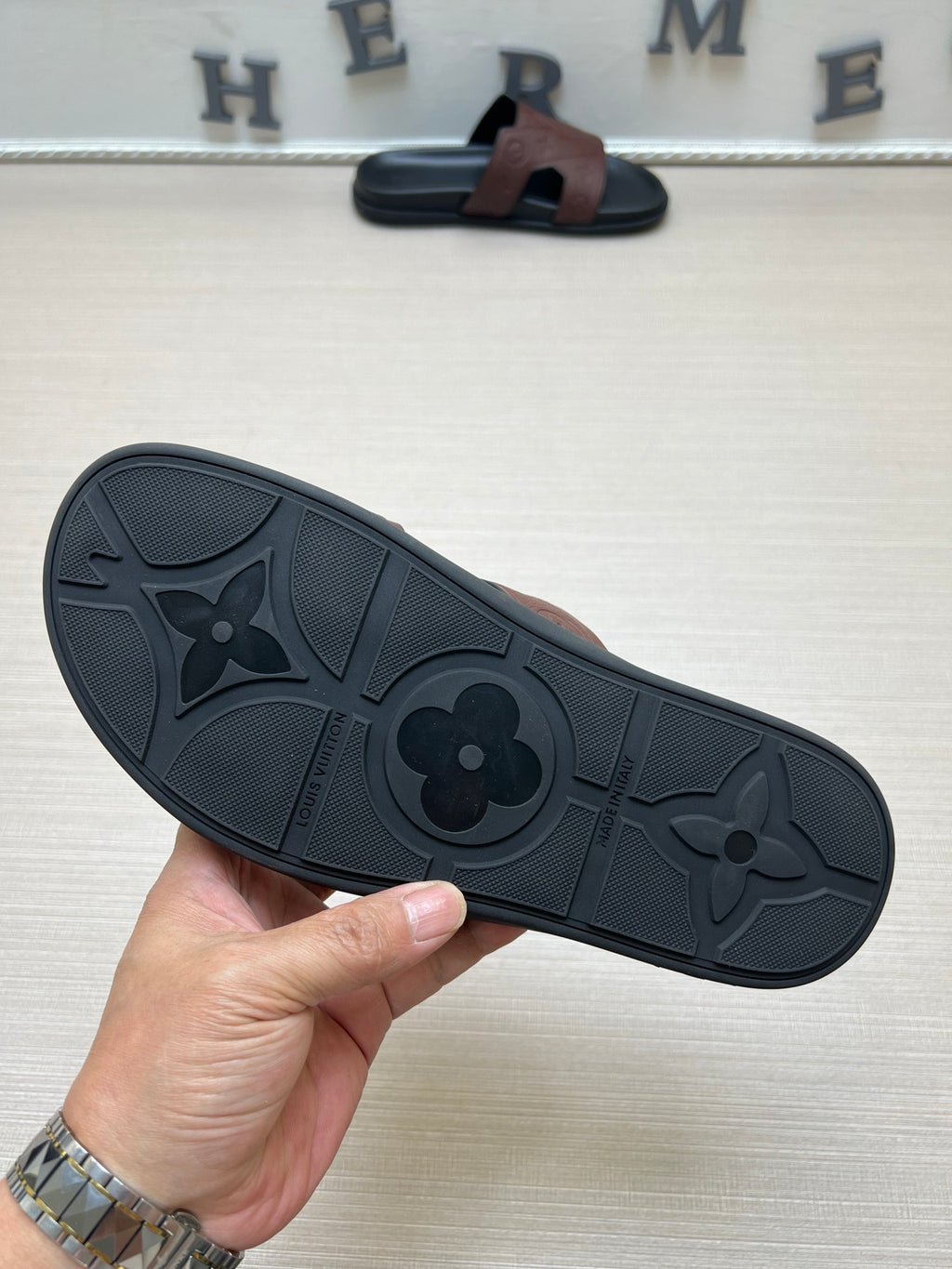 Z5ZE68 Popular slippers