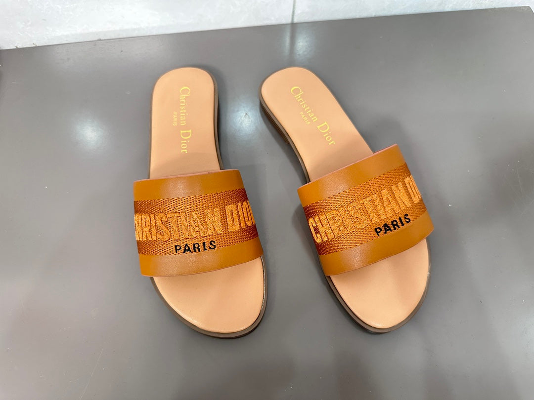 Z1ZD32 Popular slippers
