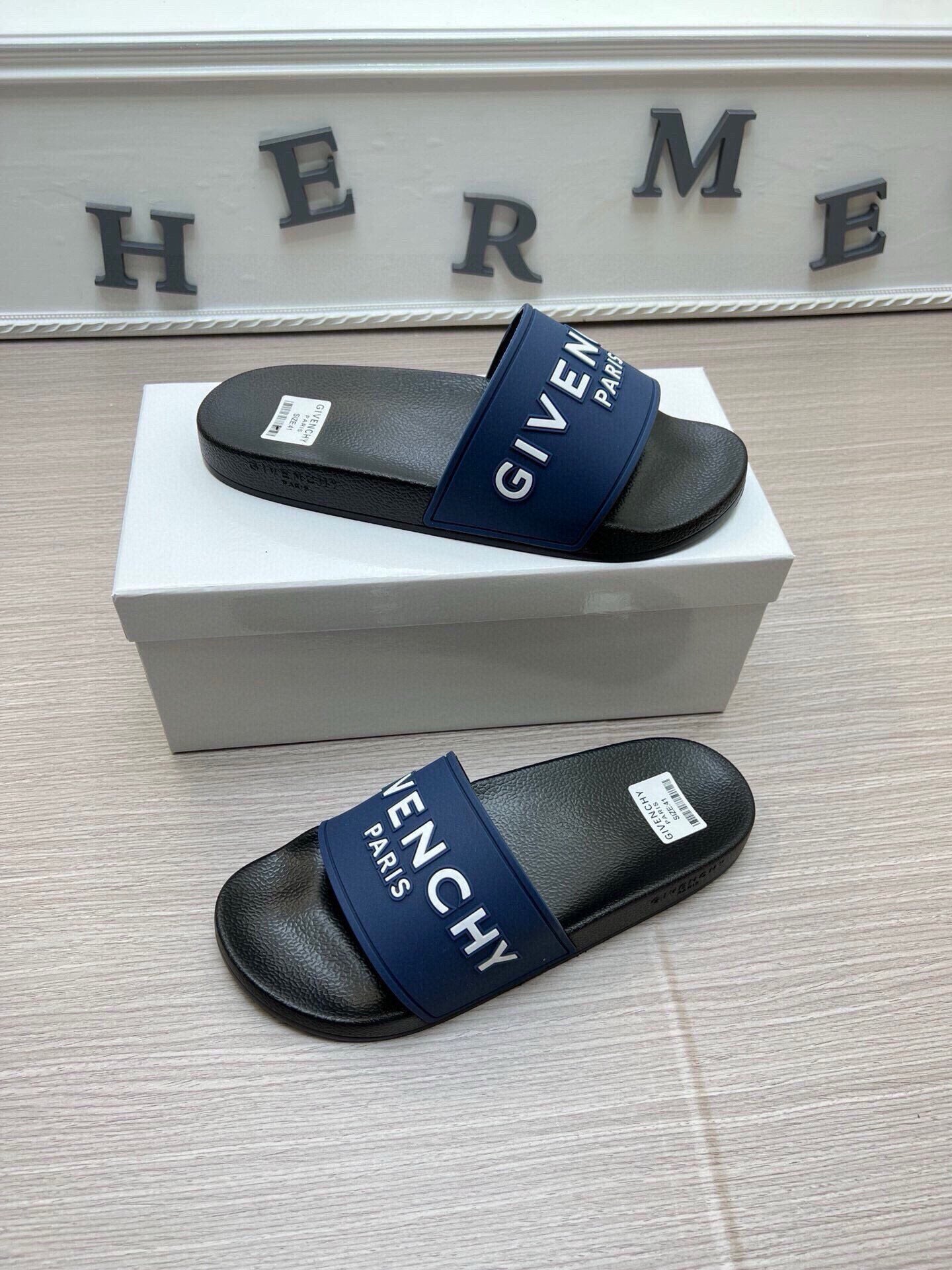 Z5Z35GV263  Popular Slippers