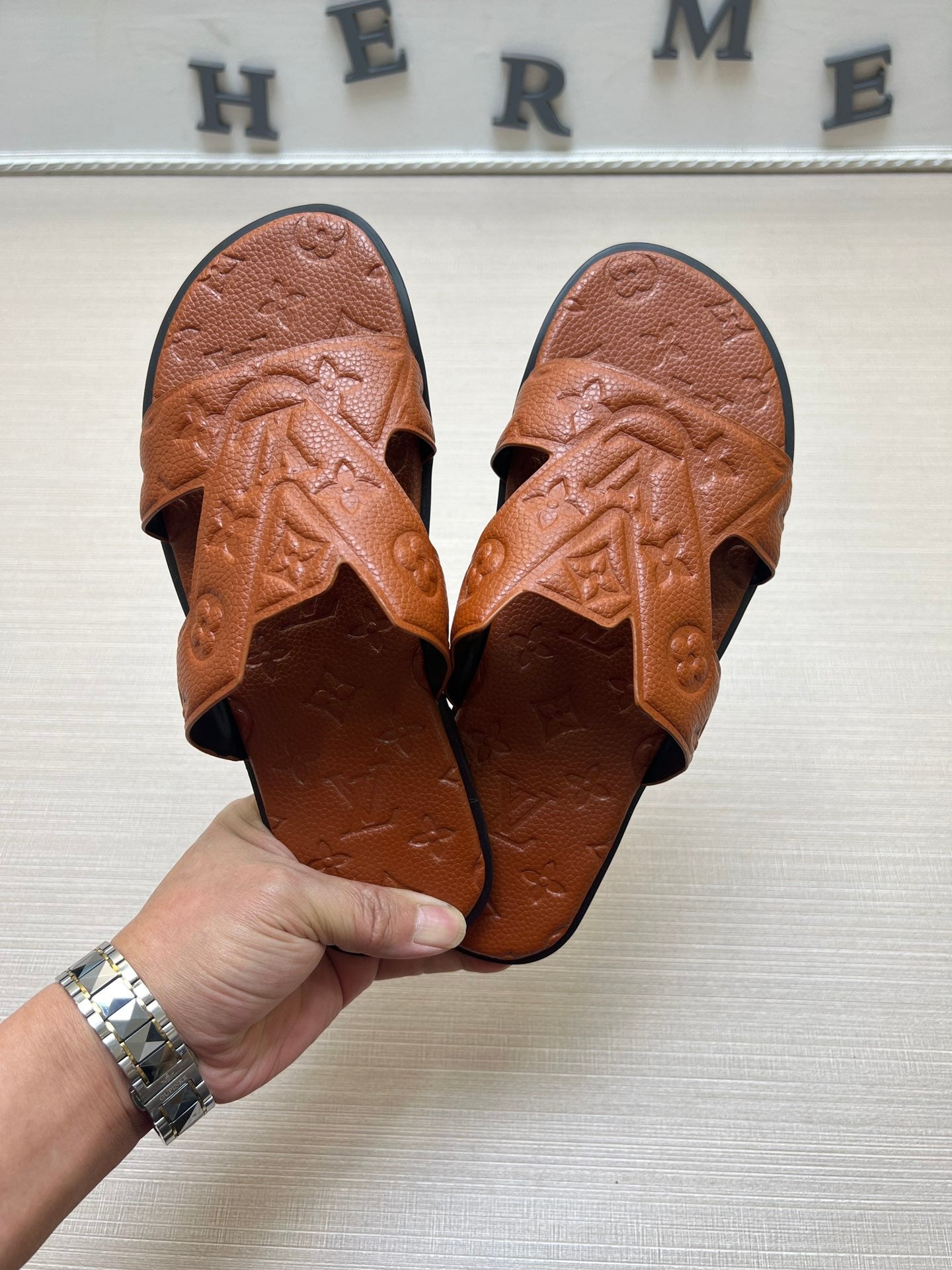 Z5ZE34 Popular slippers