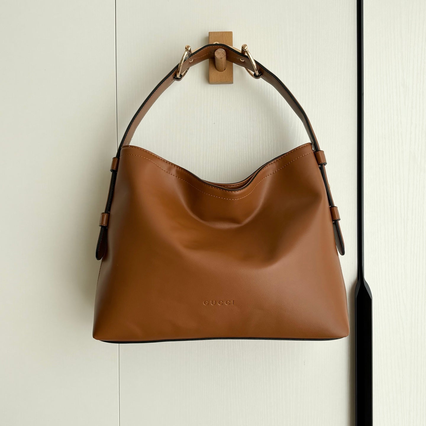 B1P36C56 Popular leather bag