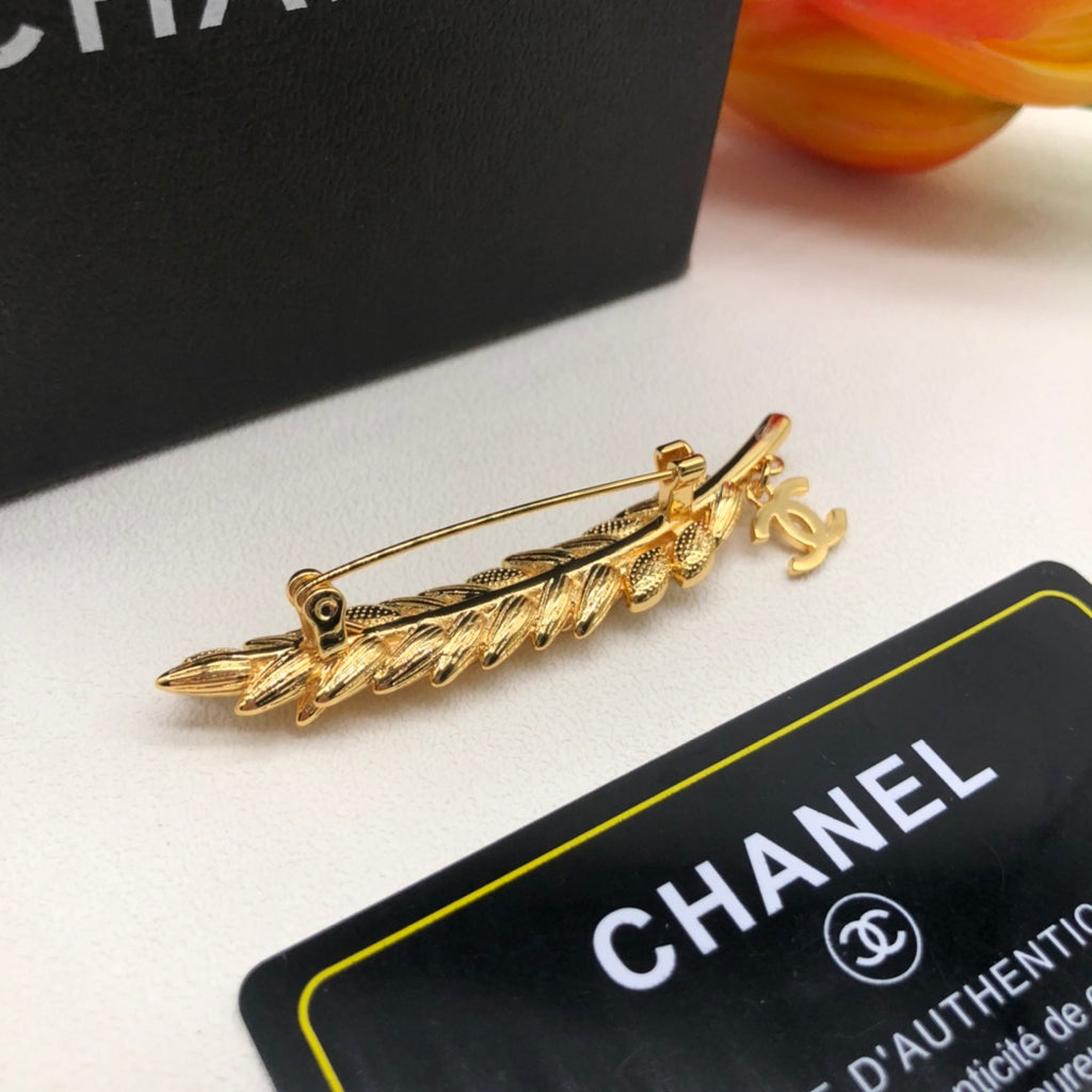 X14C875   Popular Brooch