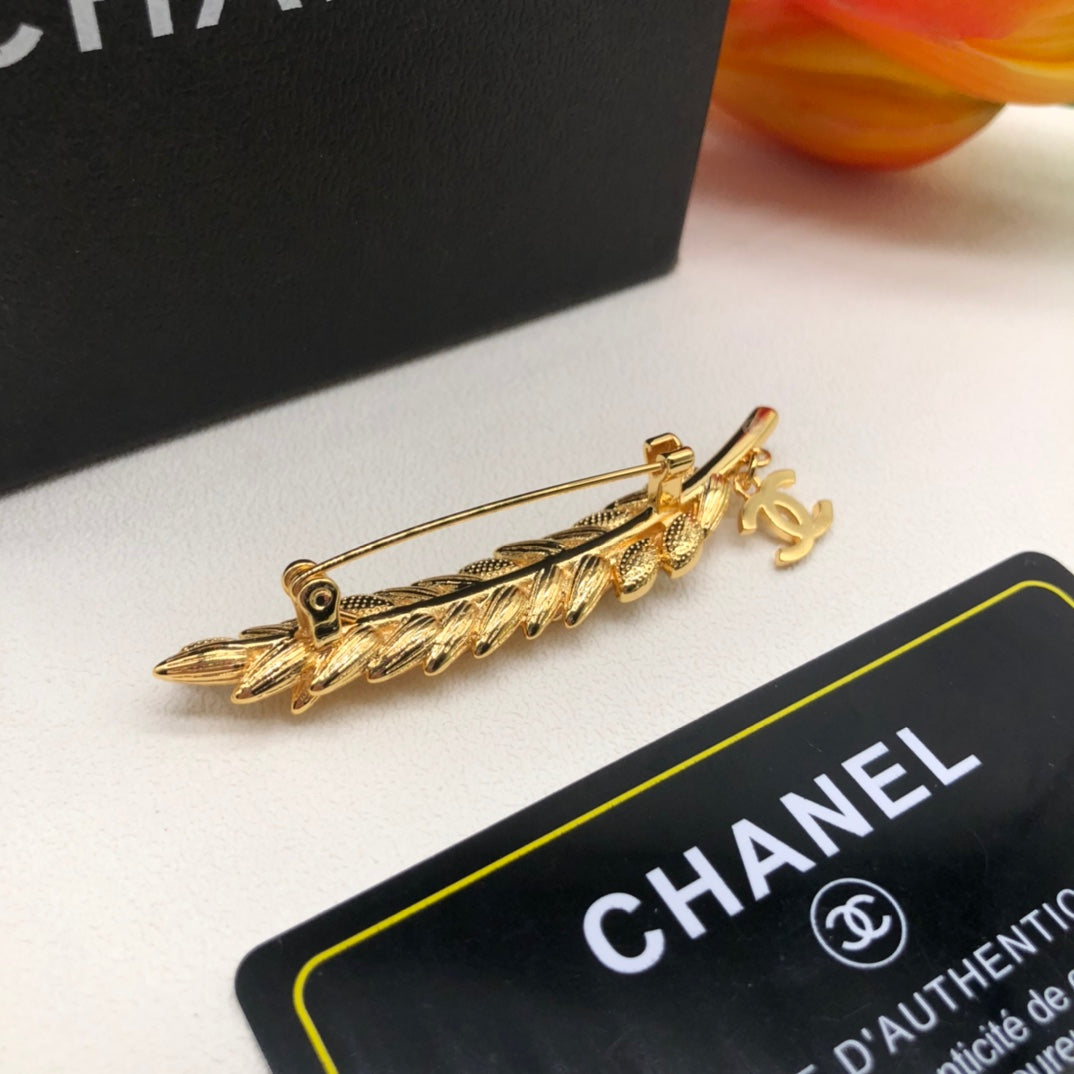 X14C875   Popular Brooch