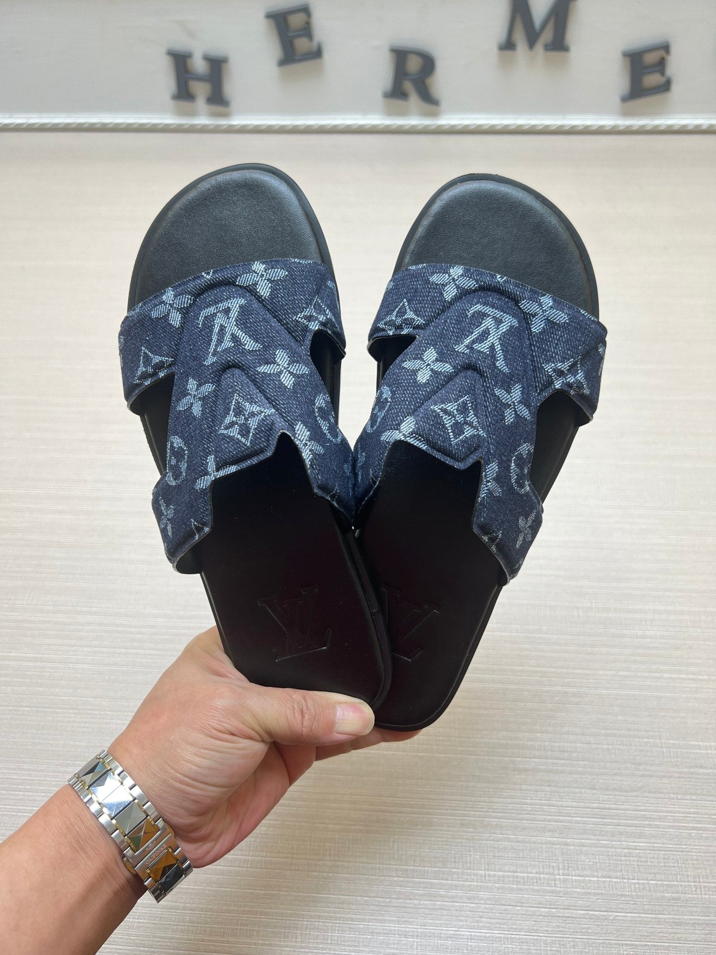 Z5ZE32 Popular slippers