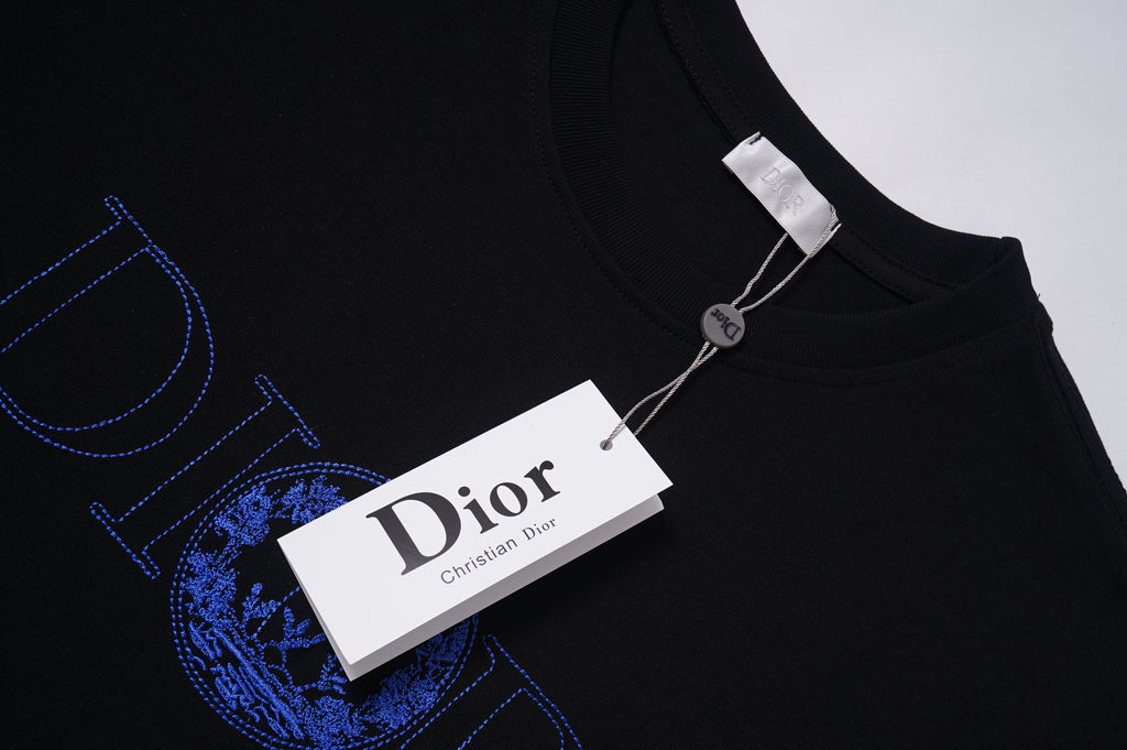 U1N45D2 Popular T-shirt