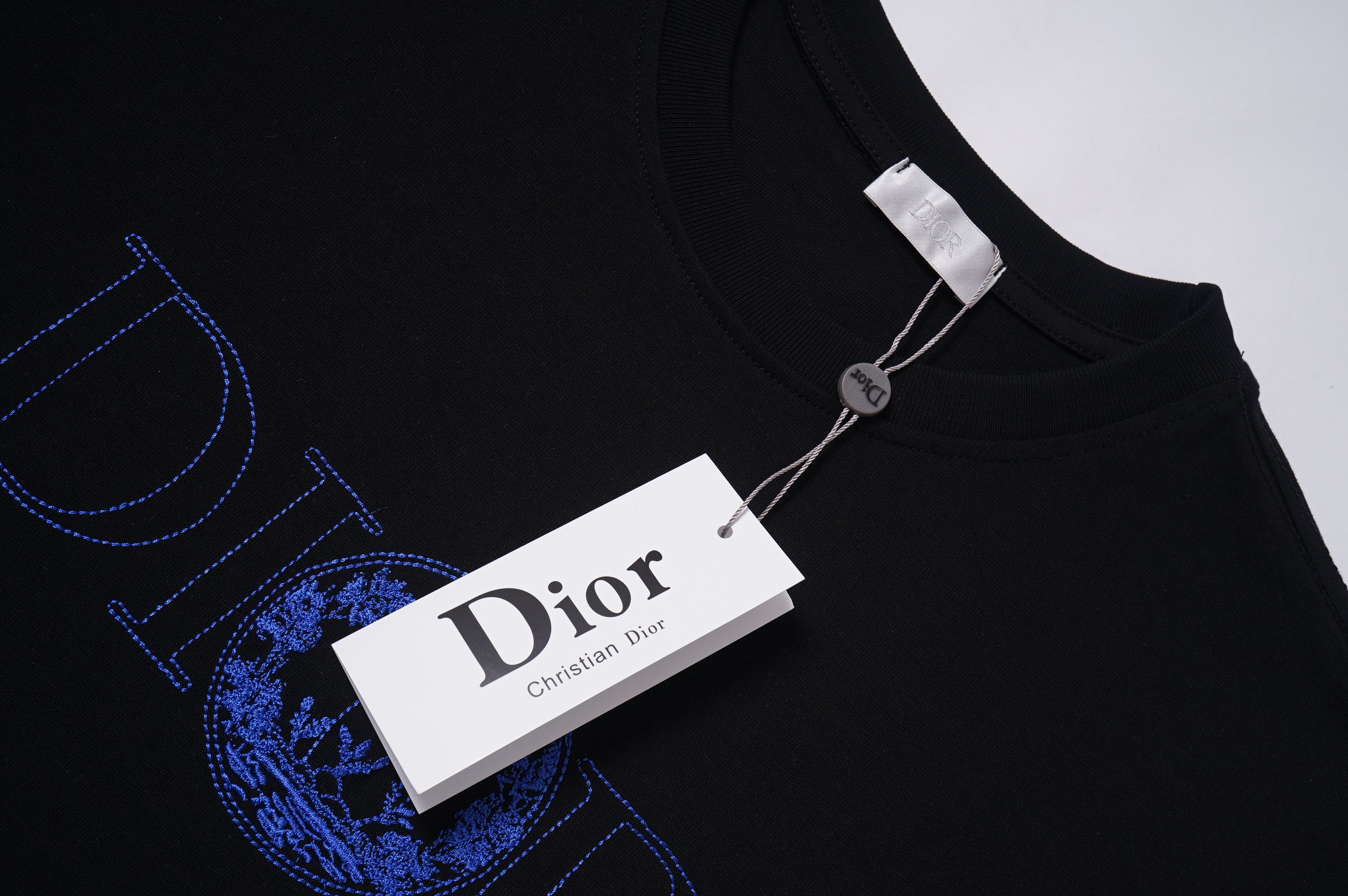 U1N45D2 Popular T-shirt