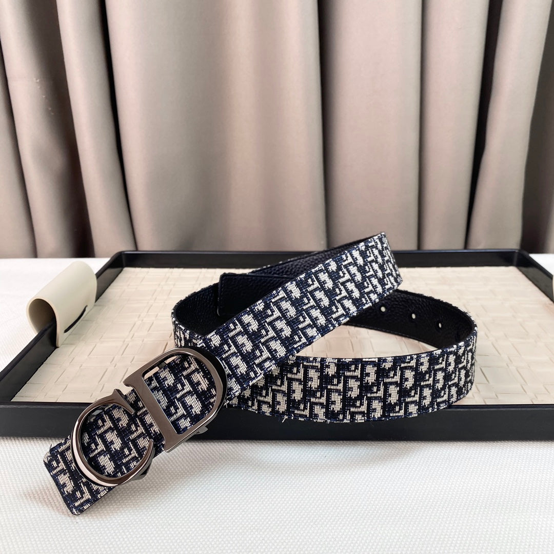 P1Q64D37  Popular    High quality belt With full package