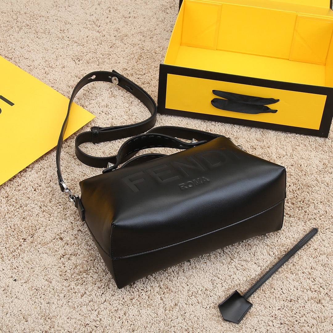 B5X111F41 Popular leather bag 