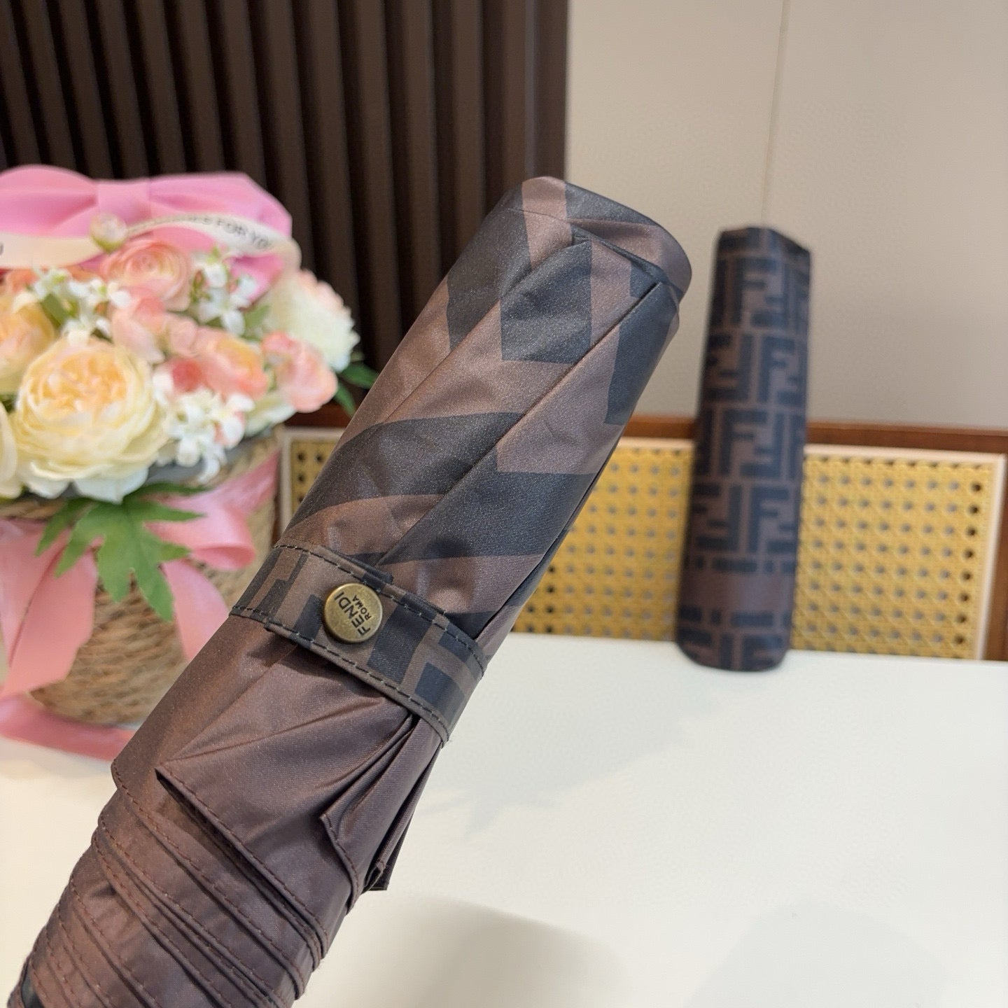 J1R85F121 Popular UV resistant umbrella