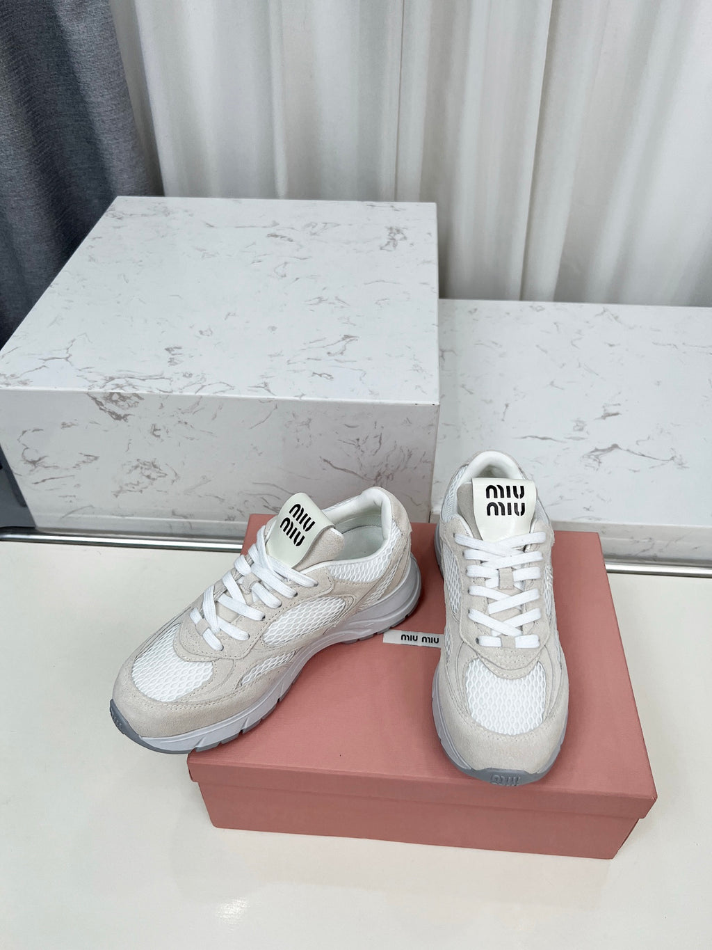 Z2Z85A47  Popular high quality shoes