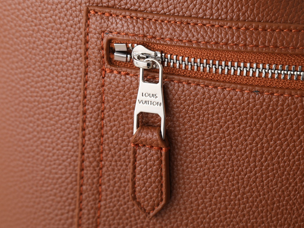 B1P46E41 Popular leather bag