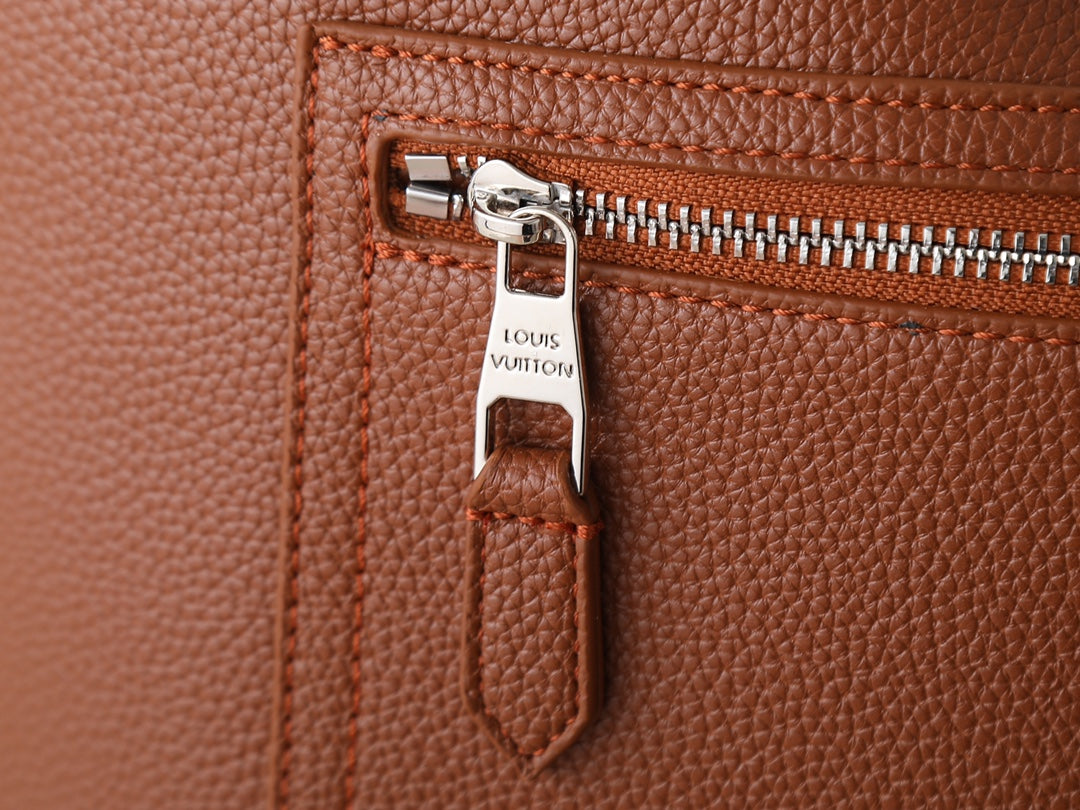 B1P46E41 Popular leather bag