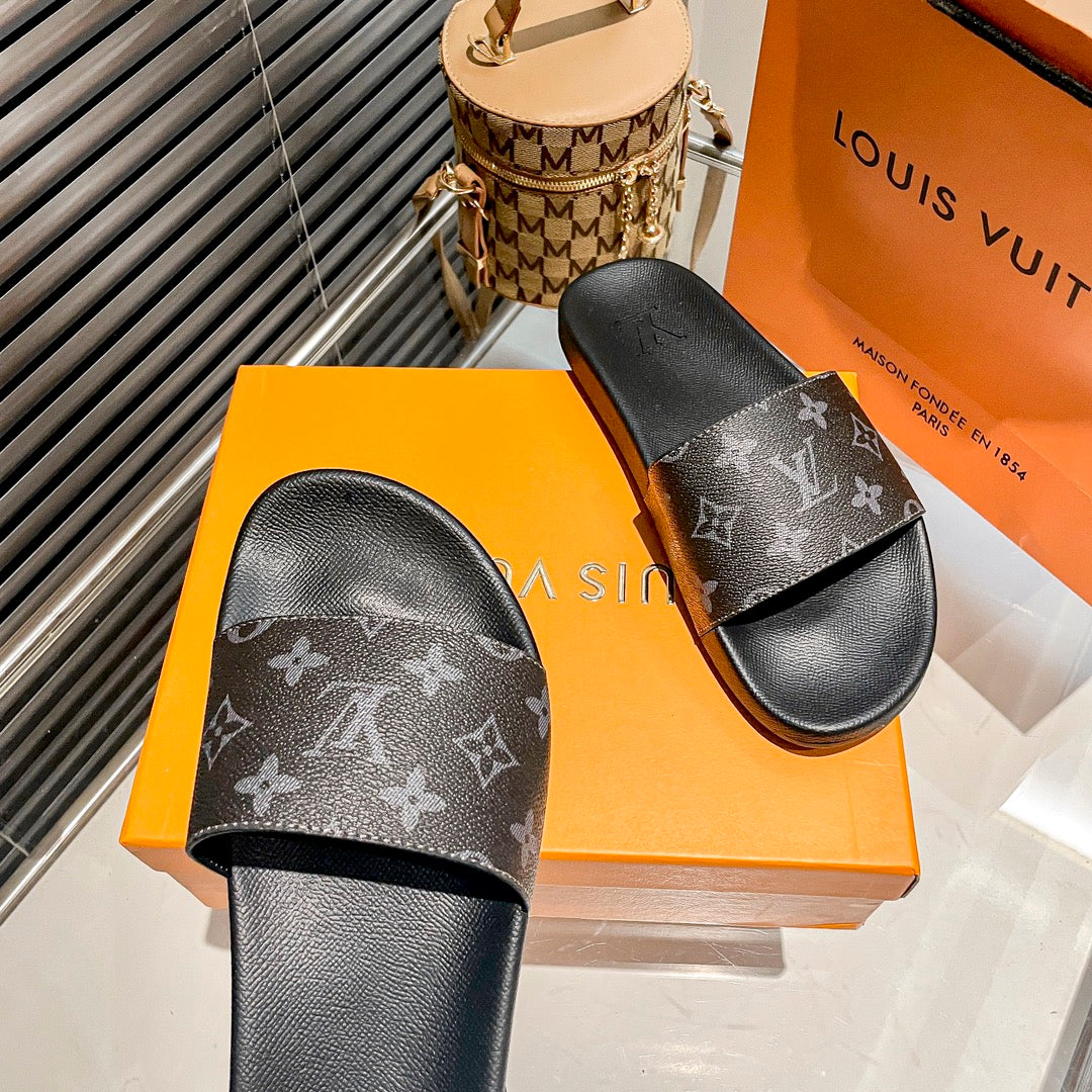 Z1Z54E195 Popular Slippers
