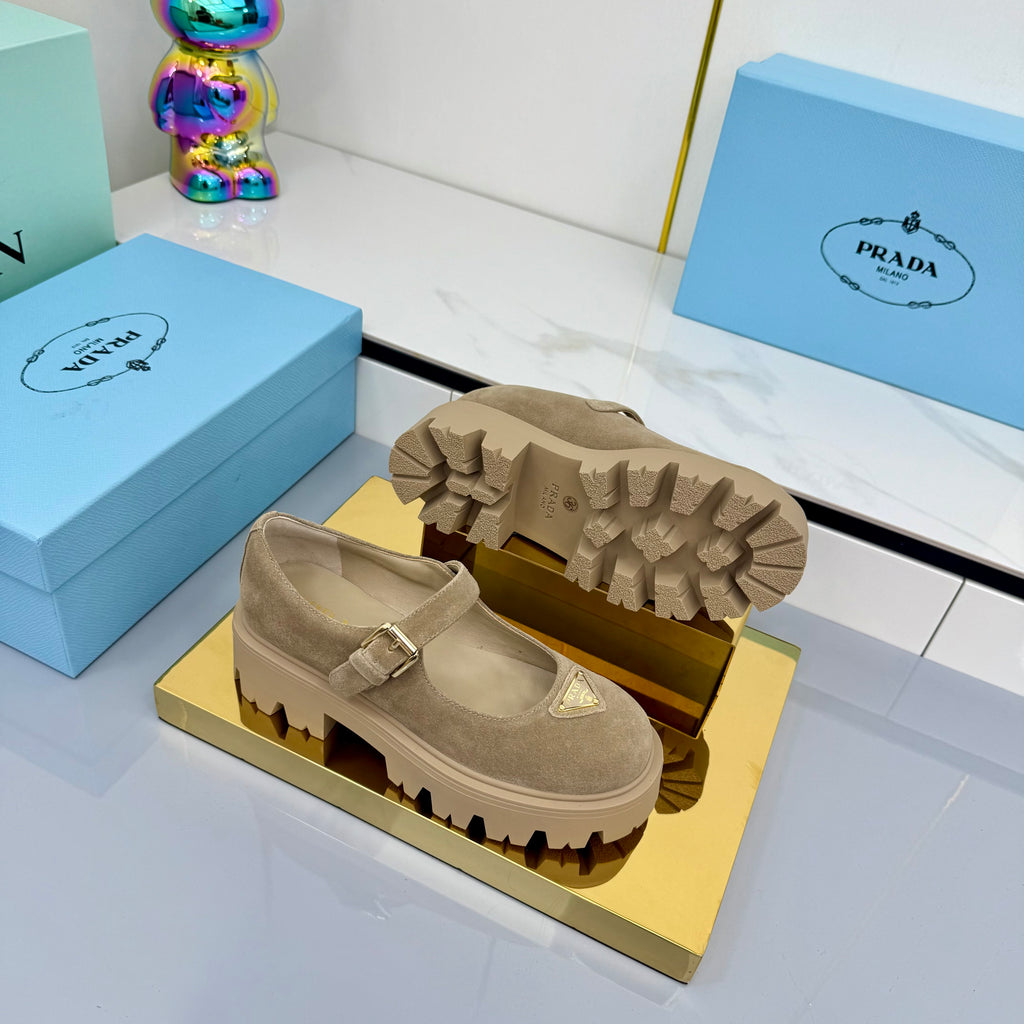 Z2Q105P308 Popular high-quality Shoes