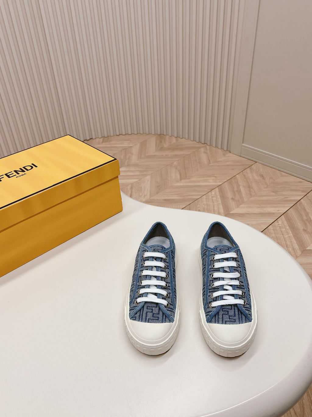 Z2Q105F423 Popular high-quality Shoes