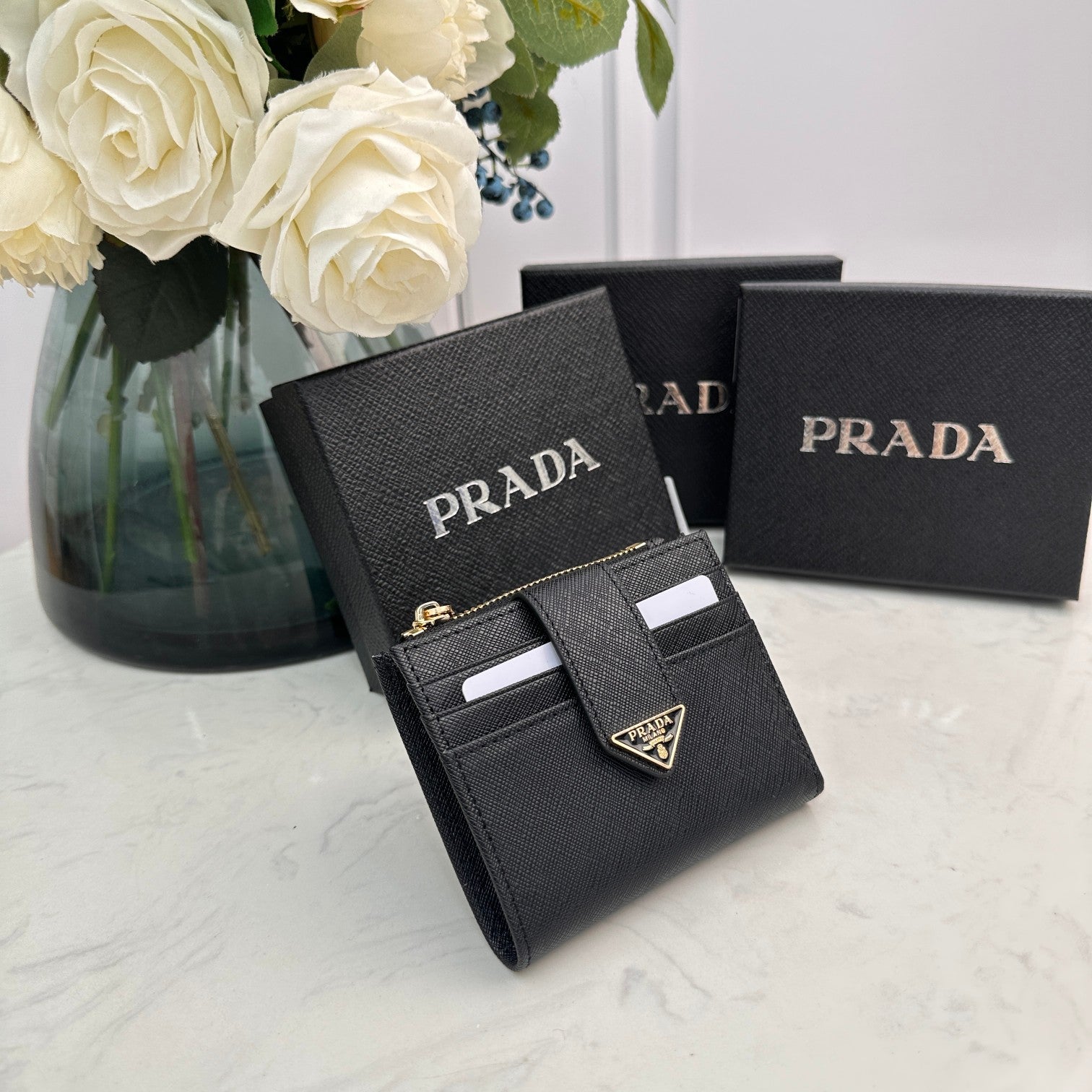 B1P36P1 Popular card holder