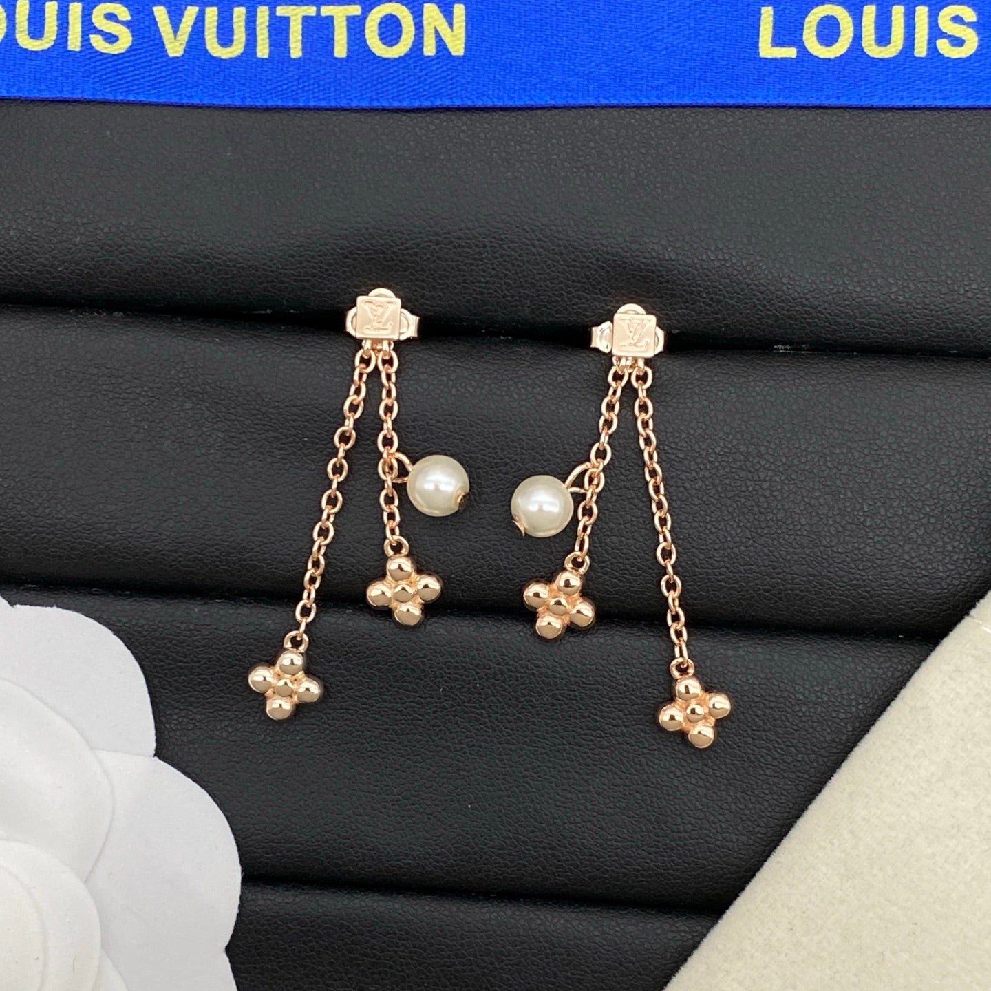 X1Z95E66E Popular Earrings